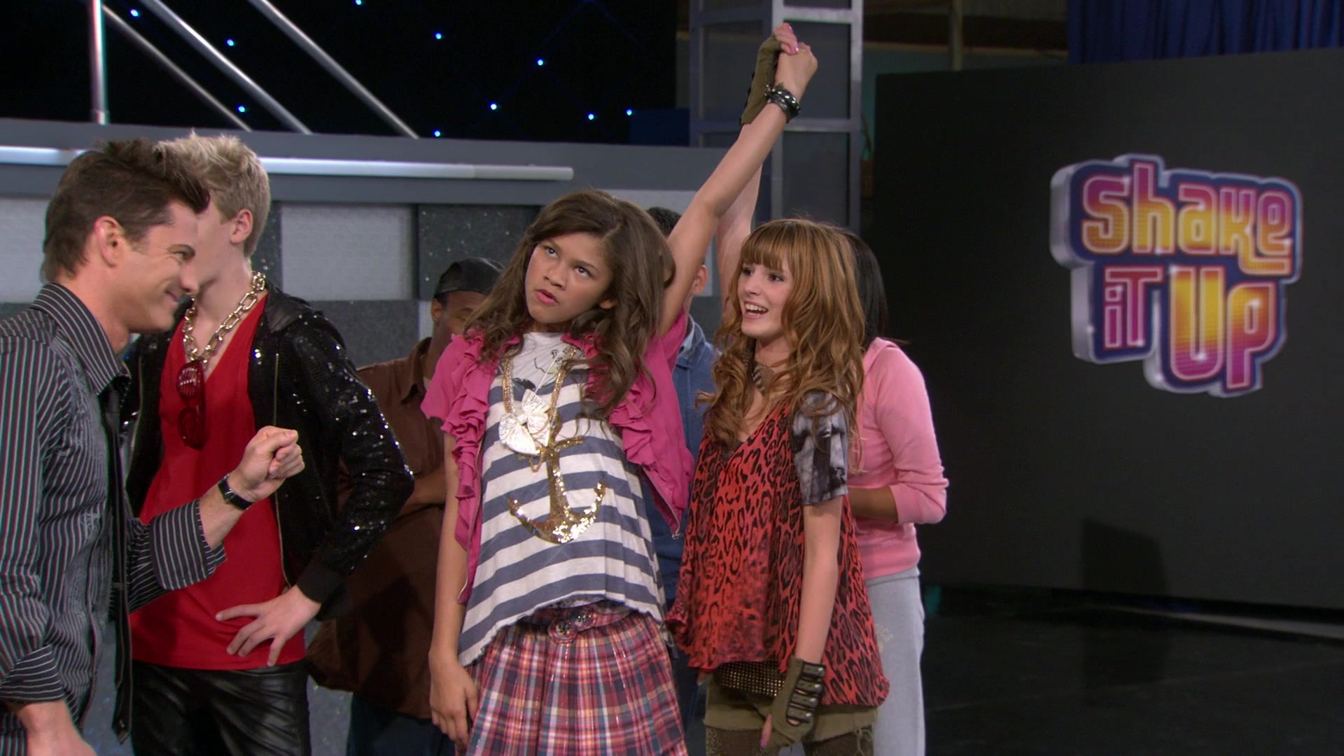 Shake_It_Up_S01E03_1080p_BTD_000901.jpg Shake_It_Up_S01E03_1080p_BTD_000901.jpg