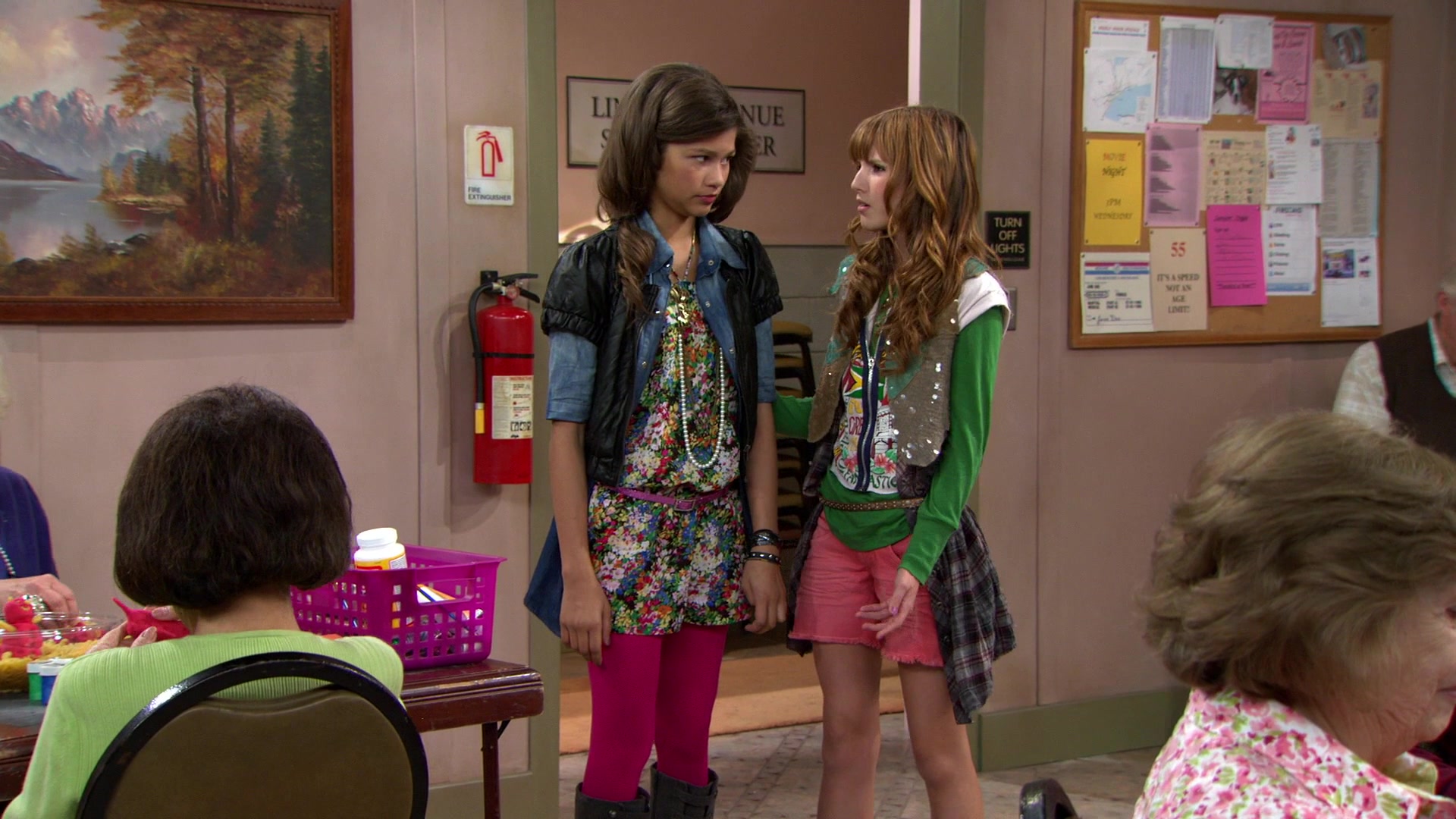 Shake_It_Up_S01E03_1080p_BTD_001190.jpg