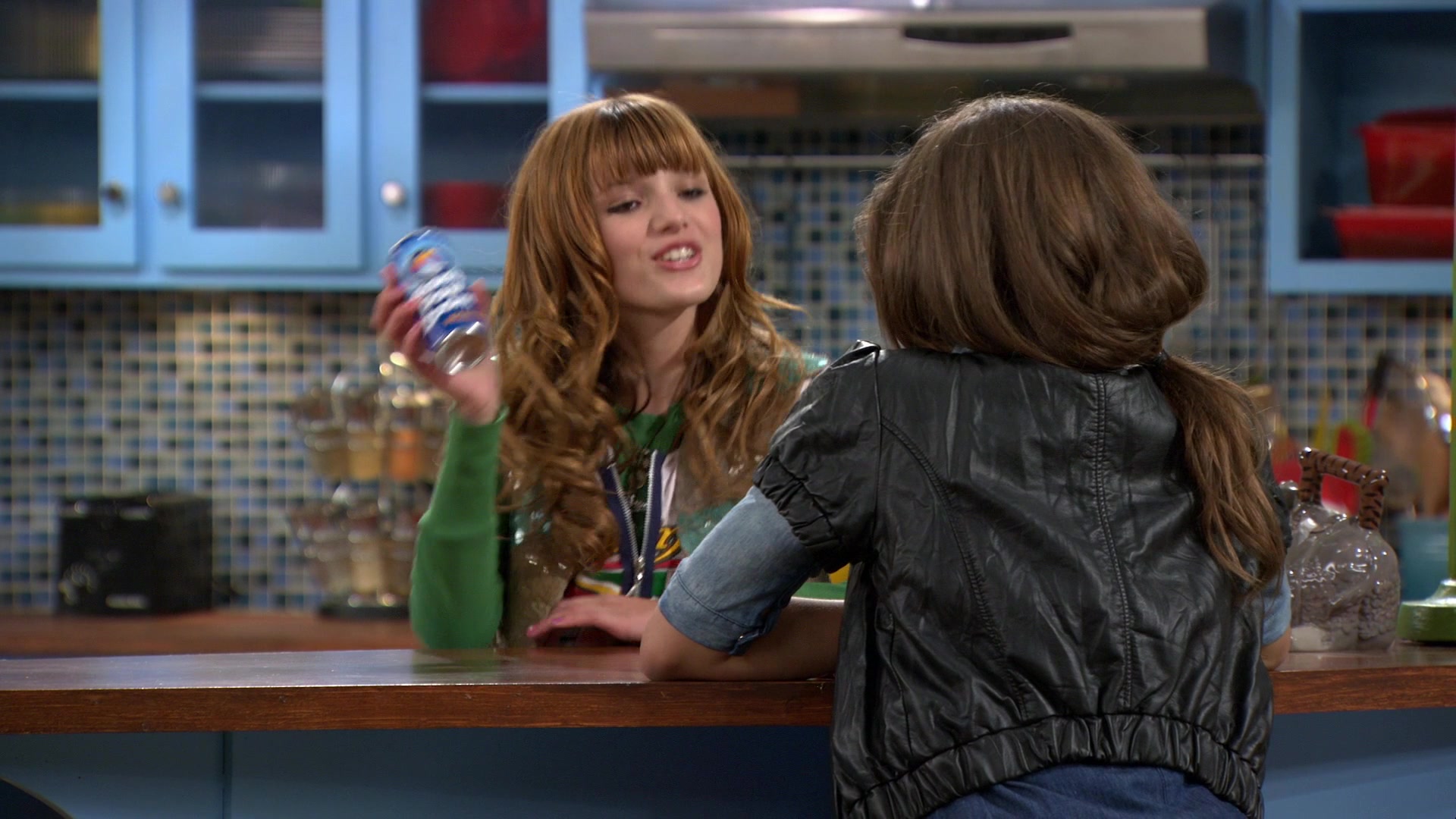Shake_It_Up_S01E03_1080p_BTD_001302.jpg