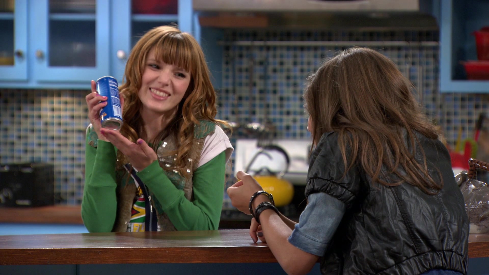 Shake_It_Up_S01E03_1080p_BTD_001328.jpg Shake_It_Up_S01E03_1080p_BTD_001328.jpg