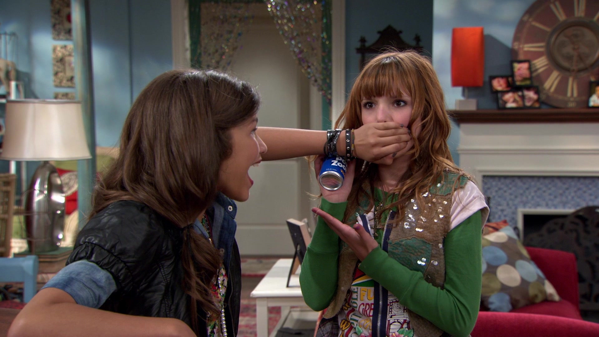 Shake_It_Up_S01E03_1080p_BTD_001354.jpg