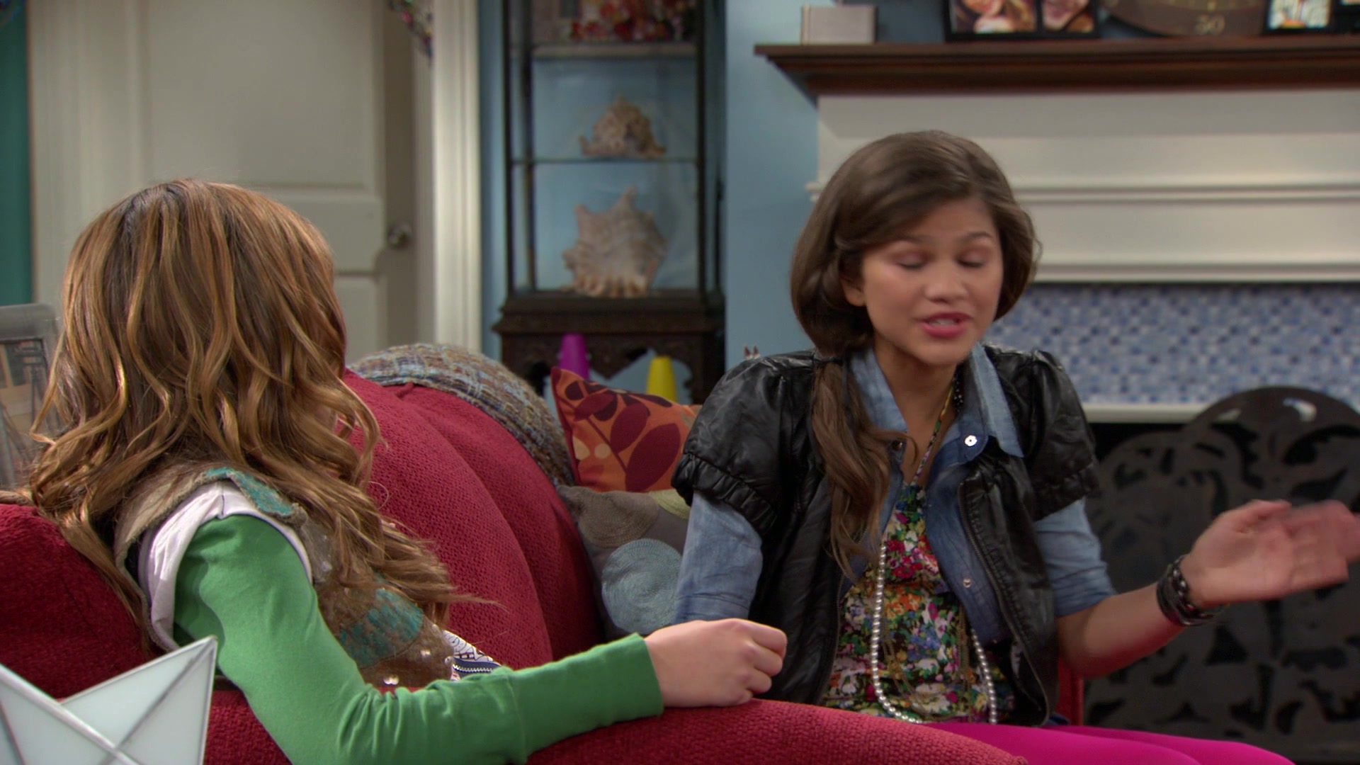 Shake_It_Up_S01E03_1080p_BTD_001379.jpg Shake_It_Up_S01E03_1080p_BTD_001379.jpg