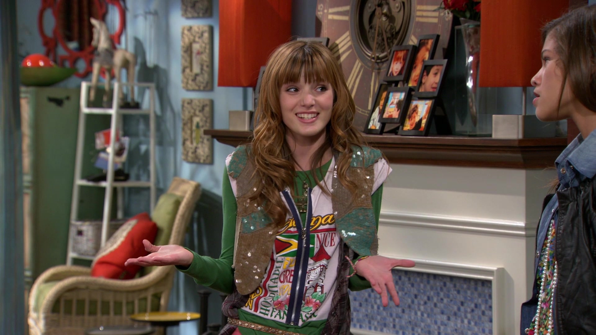 Shake_It_Up_S01E03_1080p_BTD_001416.jpg