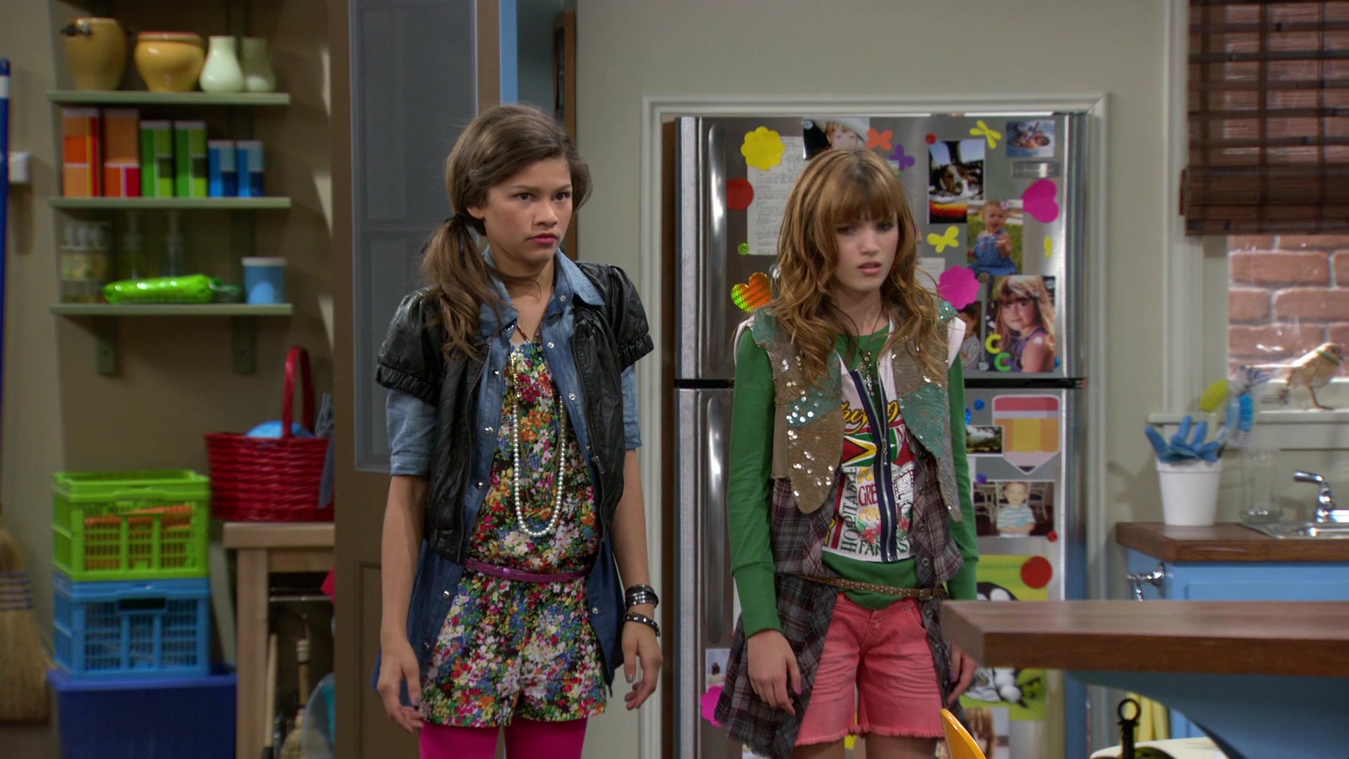 Shake_It_Up_S01E03_1080p_BTD_001657.jpg