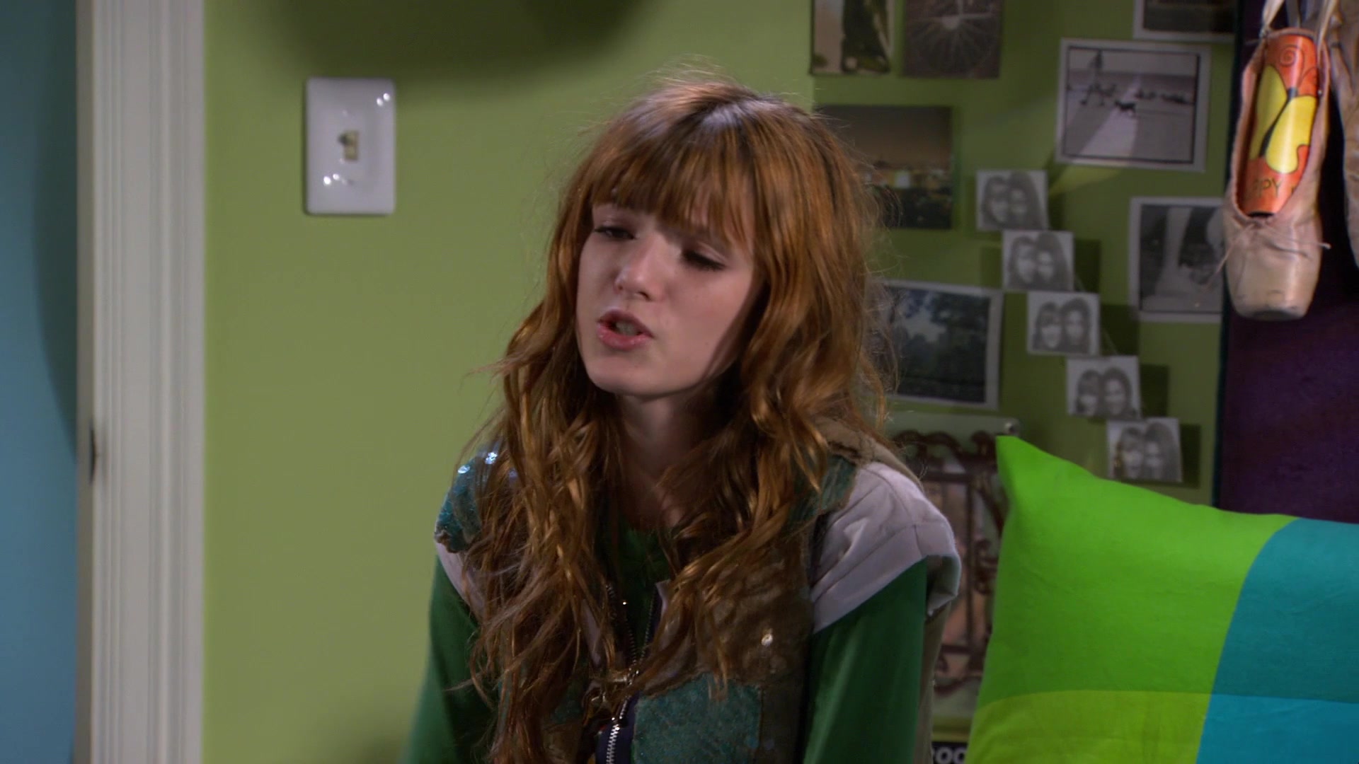 Shake_It_Up_S01E03_1080p_BTD_001780.jpg Shake_It_Up_S01E03_1080p_BTD_001780.jpg