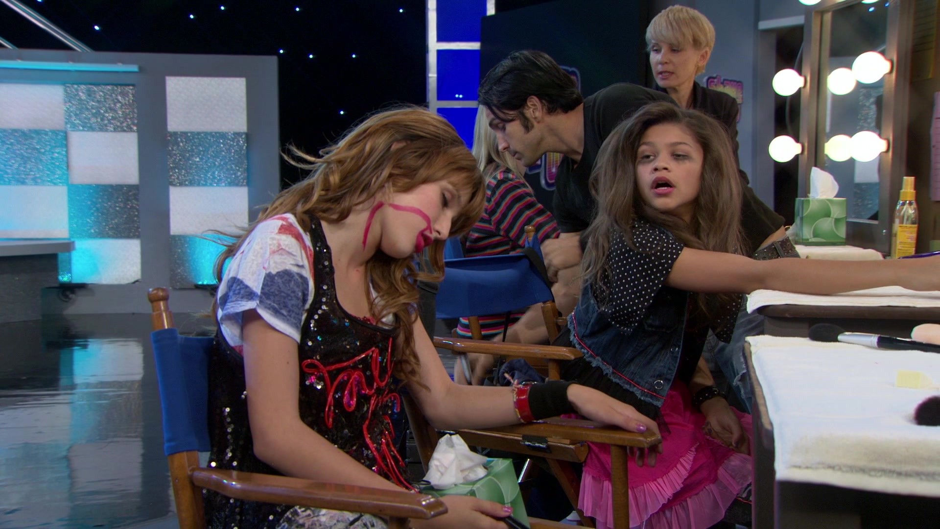 Shake_It_Up_S01E03_1080p_BTD_001836.jpg
