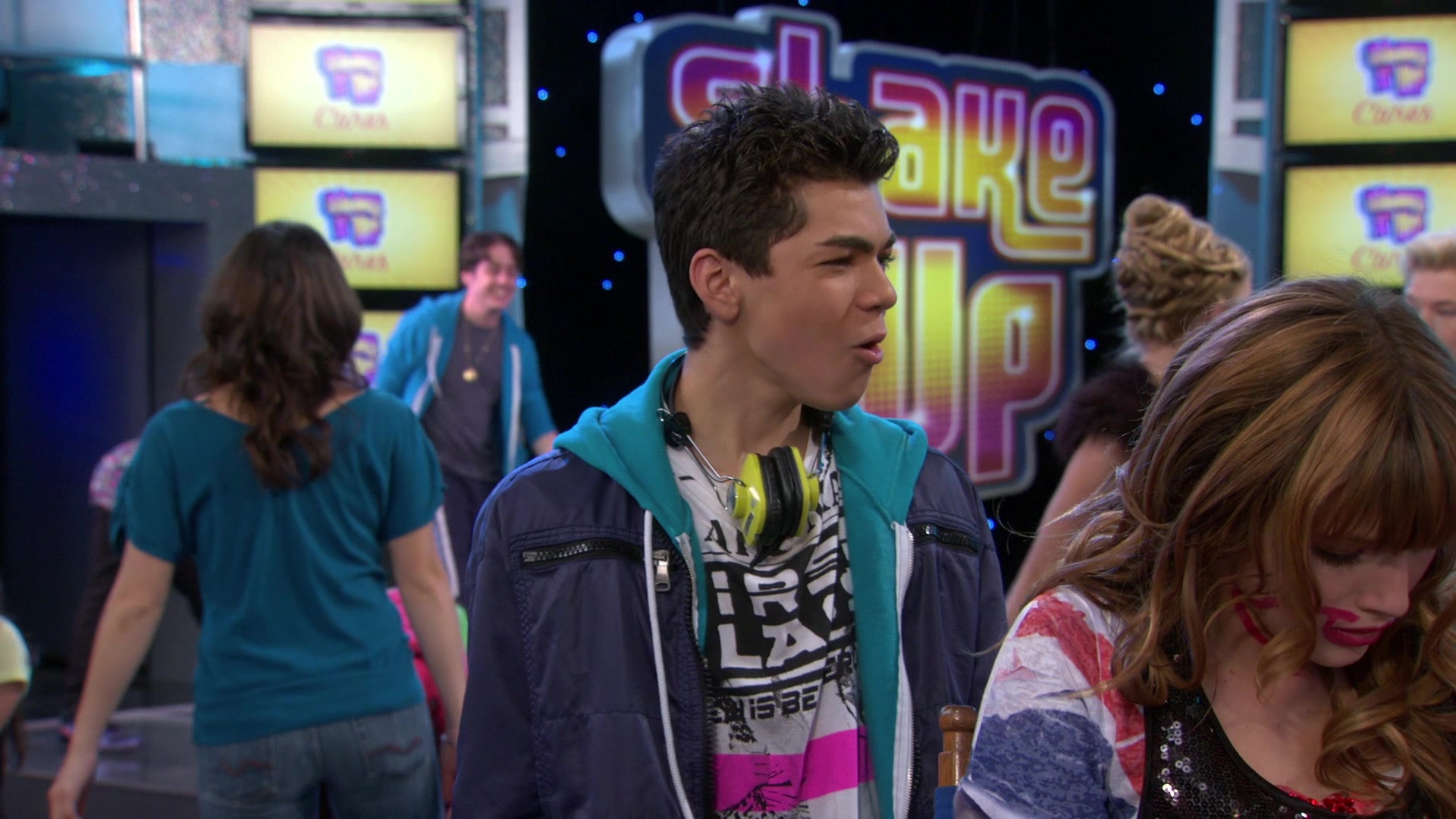Shake_It_Up_S01E03_1080p_BTD_001868.jpg