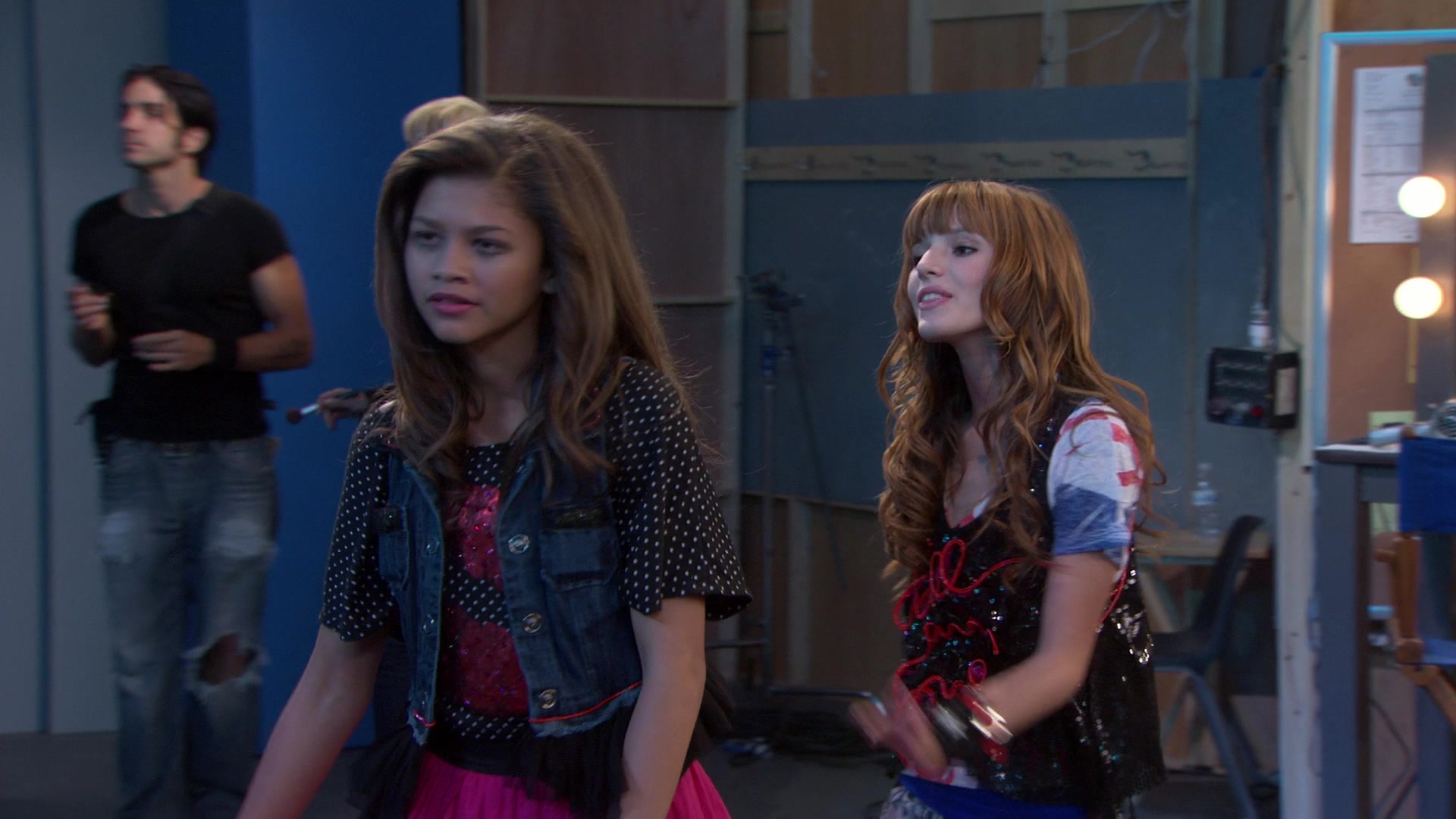 Shake_It_Up_S01E03_1080p_BTD_001934.jpg Shake_It_Up_S01E03_1080p_BTD_001934.jpg