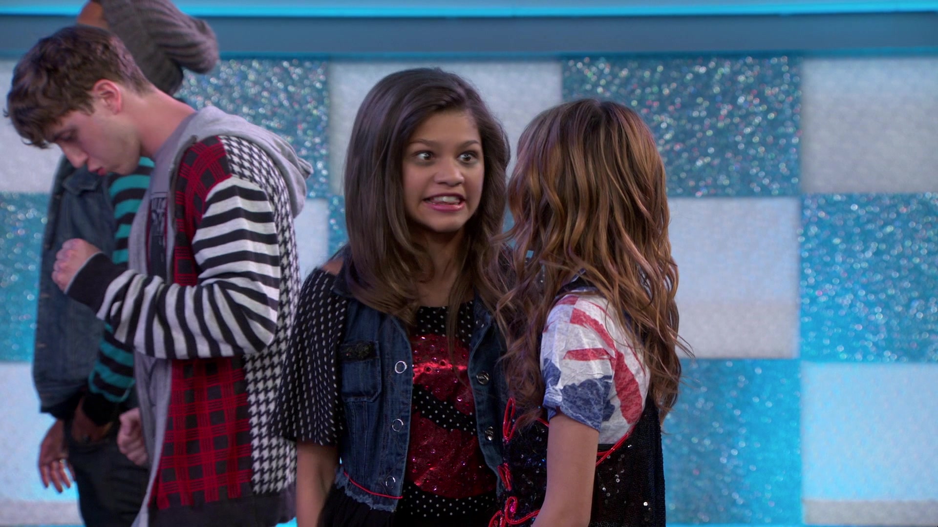 Shake_It_Up_S01E03_1080p_BTD_001952.jpg