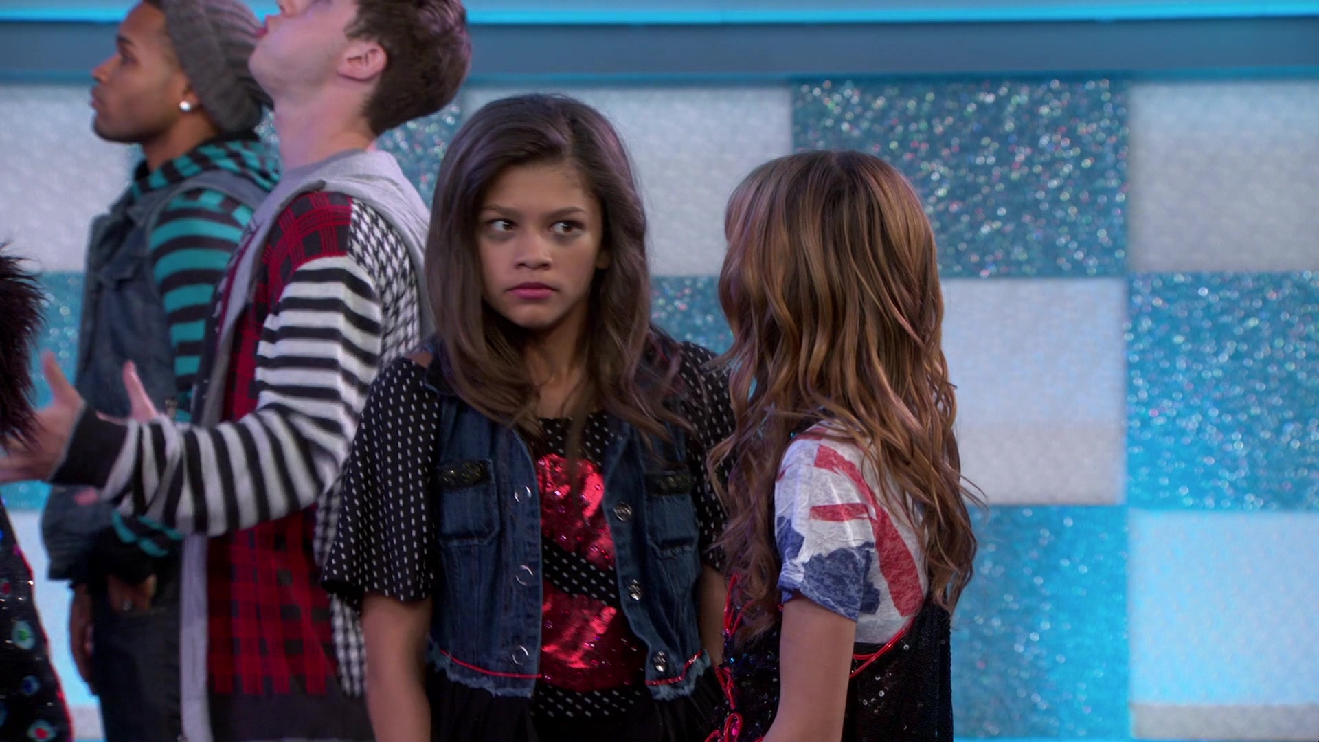 Shake_It_Up_S01E03_1080p_BTD_001956.jpg