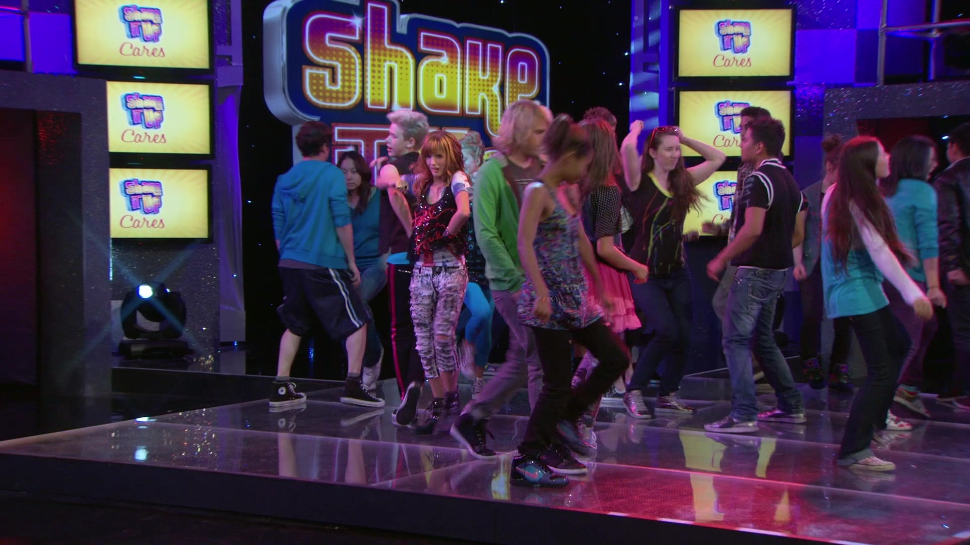 Shake_It_Up_S01E03_1080p_BTD_001995.jpg Shake_It_Up_S01E03_1080p_BTD_001995.jpg