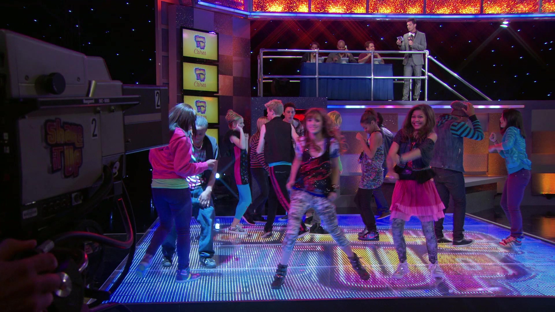Shake_It_Up_S01E03_1080p_BTD_002236.jpg