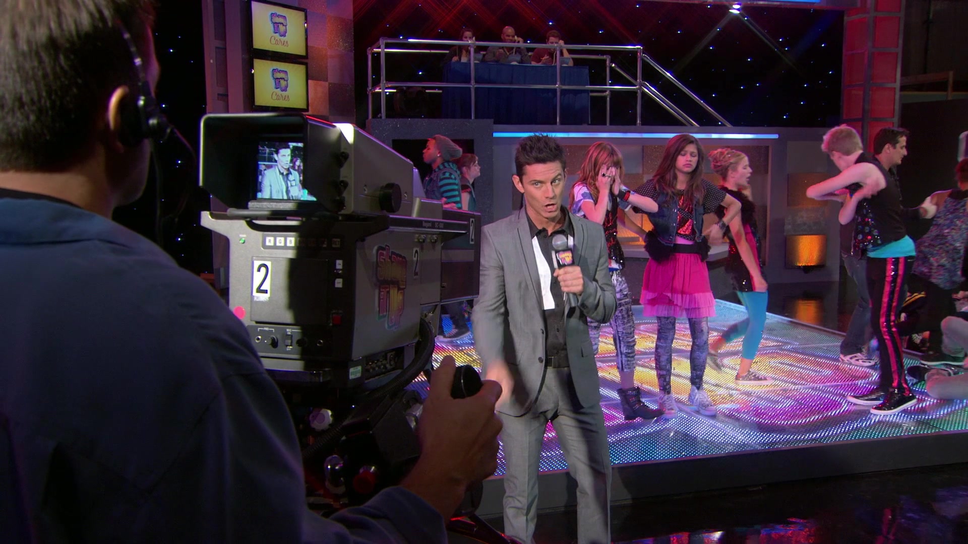 Shake_It_Up_S01E03_1080p_BTD_002393.jpg