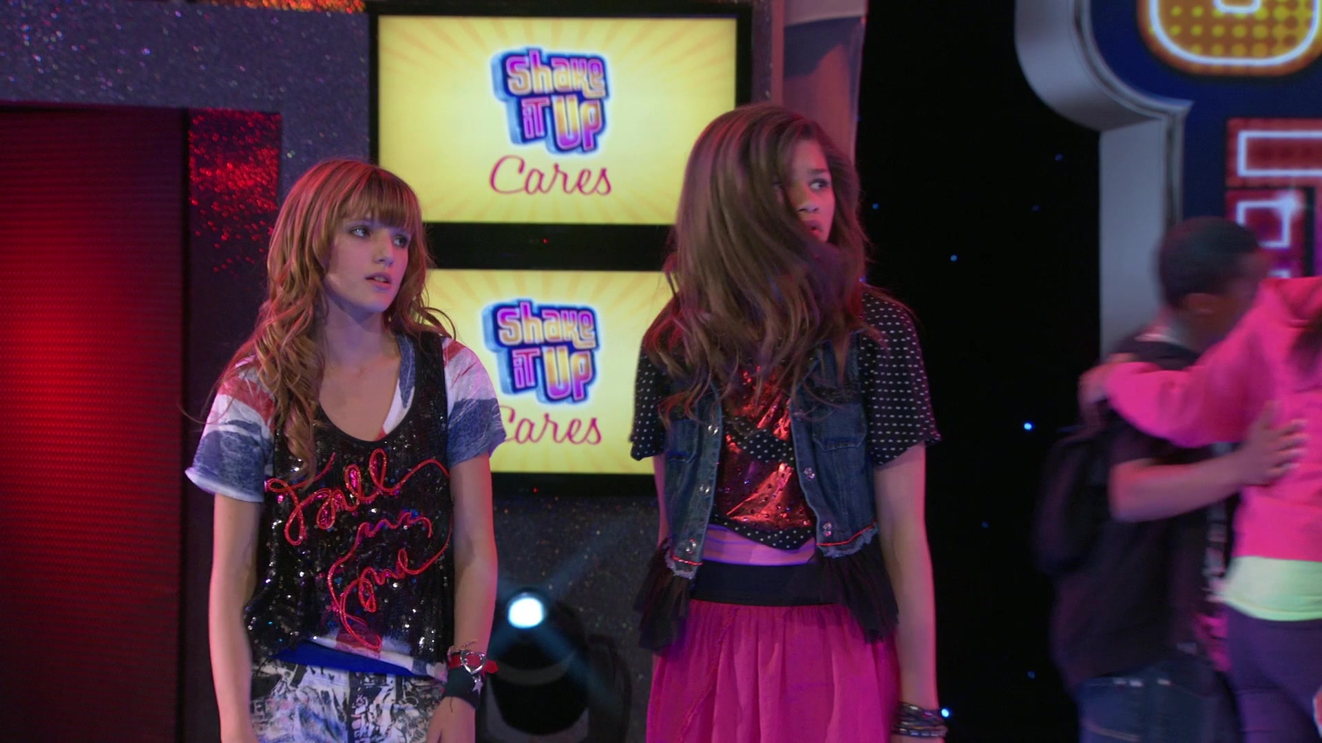 Shake_It_Up_S01E03_1080p_BTD_002406.jpg