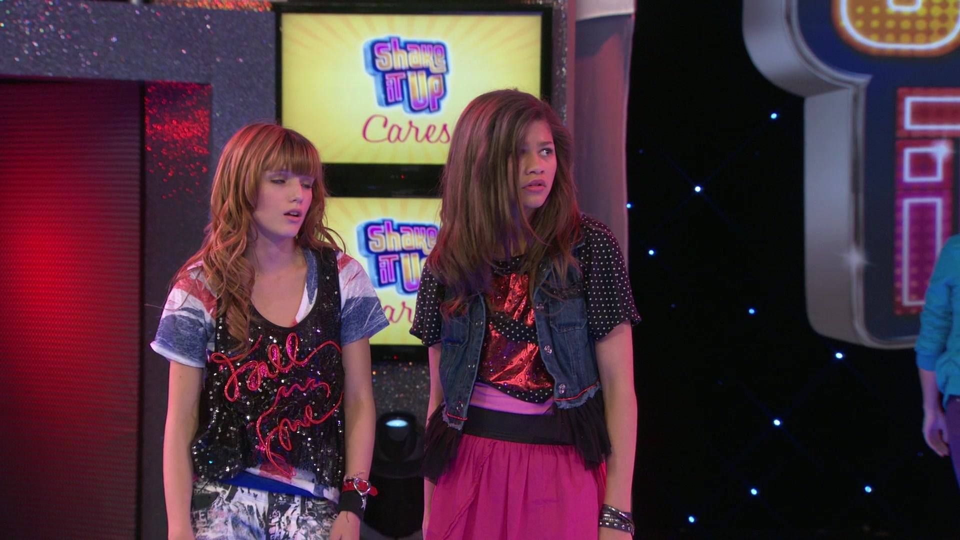 Shake_It_Up_S01E03_1080p_BTD_002409.jpg