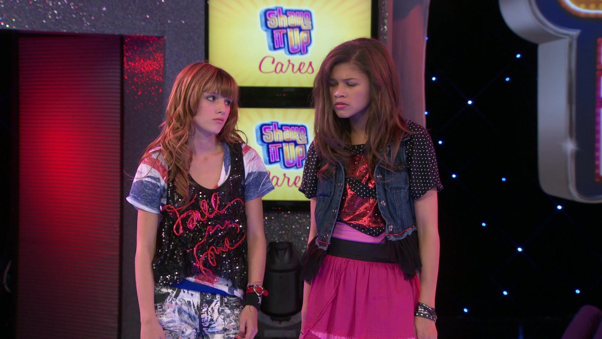 Shake_It_Up_S01E03_1080p_BTD_002422.jpg