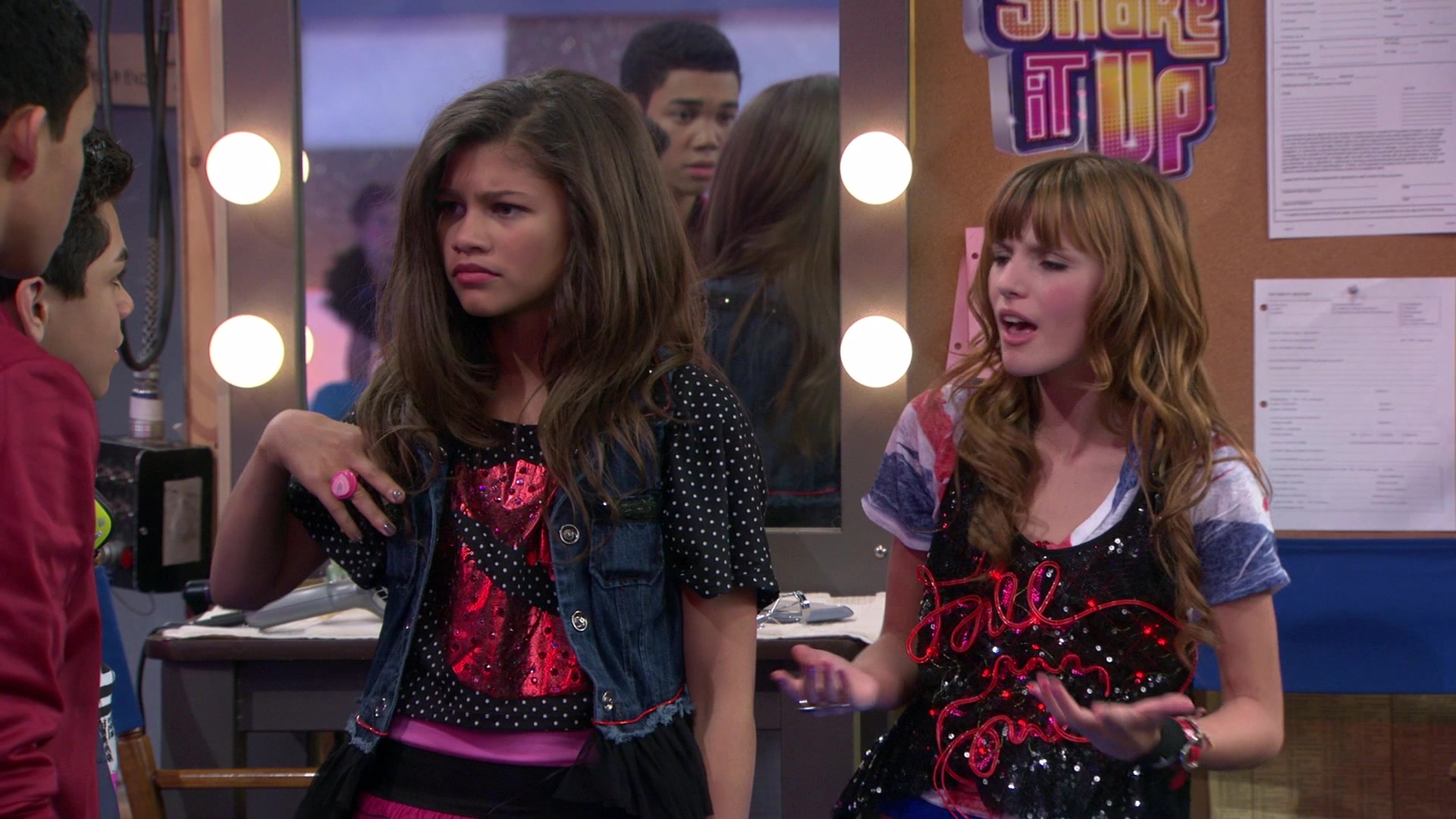 Shake_It_Up_S01E03_1080p_BTD_002566.jpg