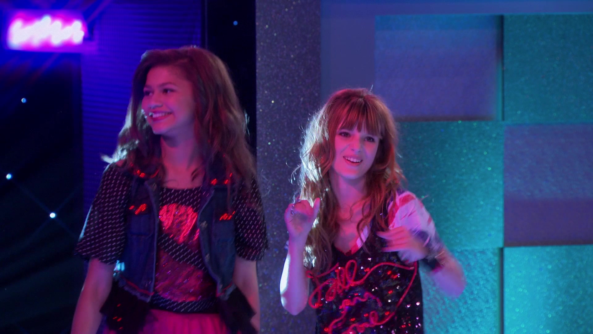 Shake_It_Up_S01E03_1080p_BTD_002637.jpg