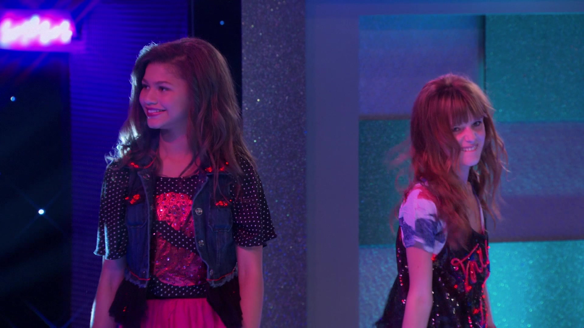 Shake_It_Up_S01E03_1080p_BTD_002639.jpg Shake_It_Up_S01E03_1080p_BTD_002639.jpg
