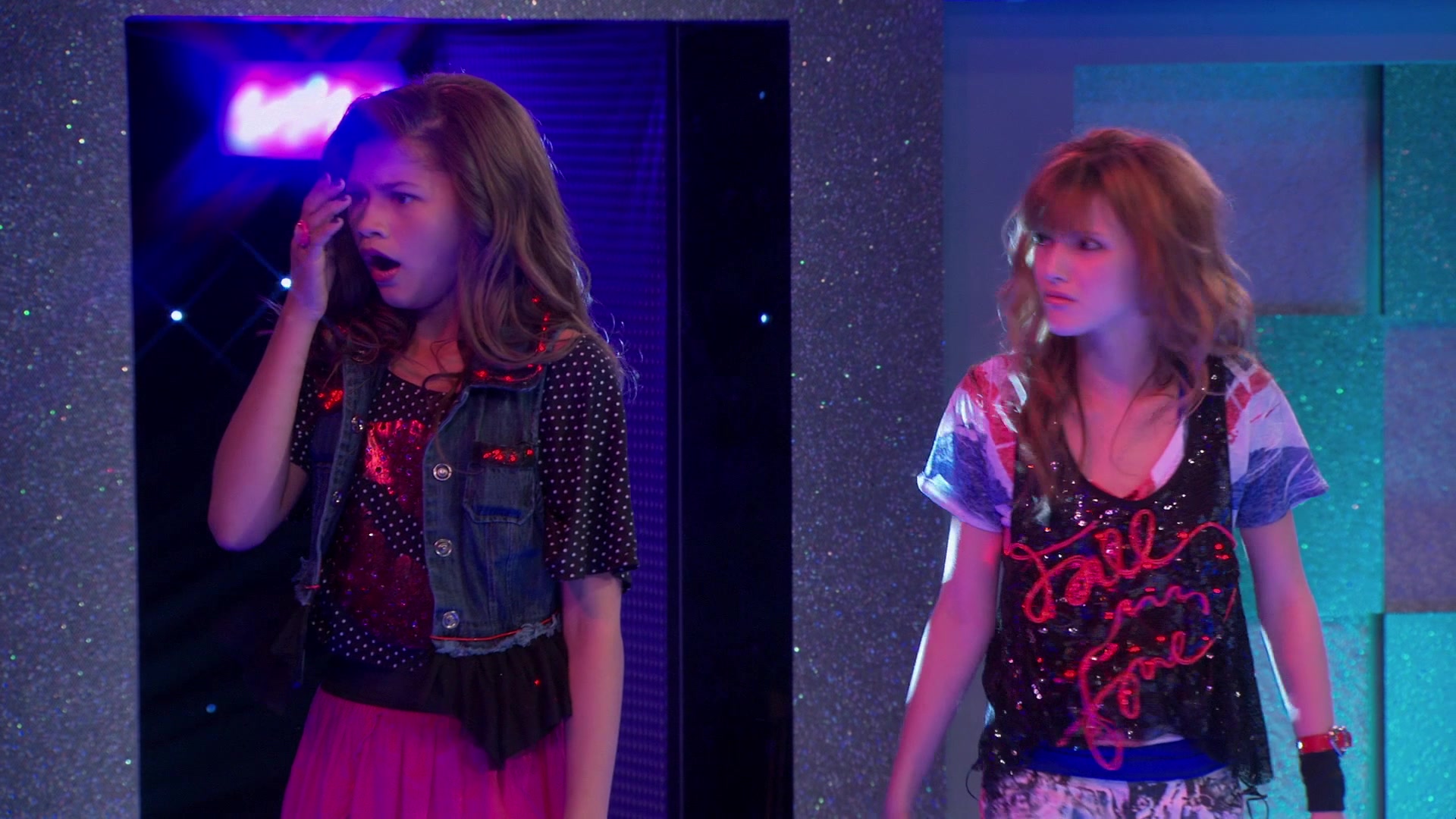 Shake_It_Up_S01E03_1080p_BTD_002673.jpg