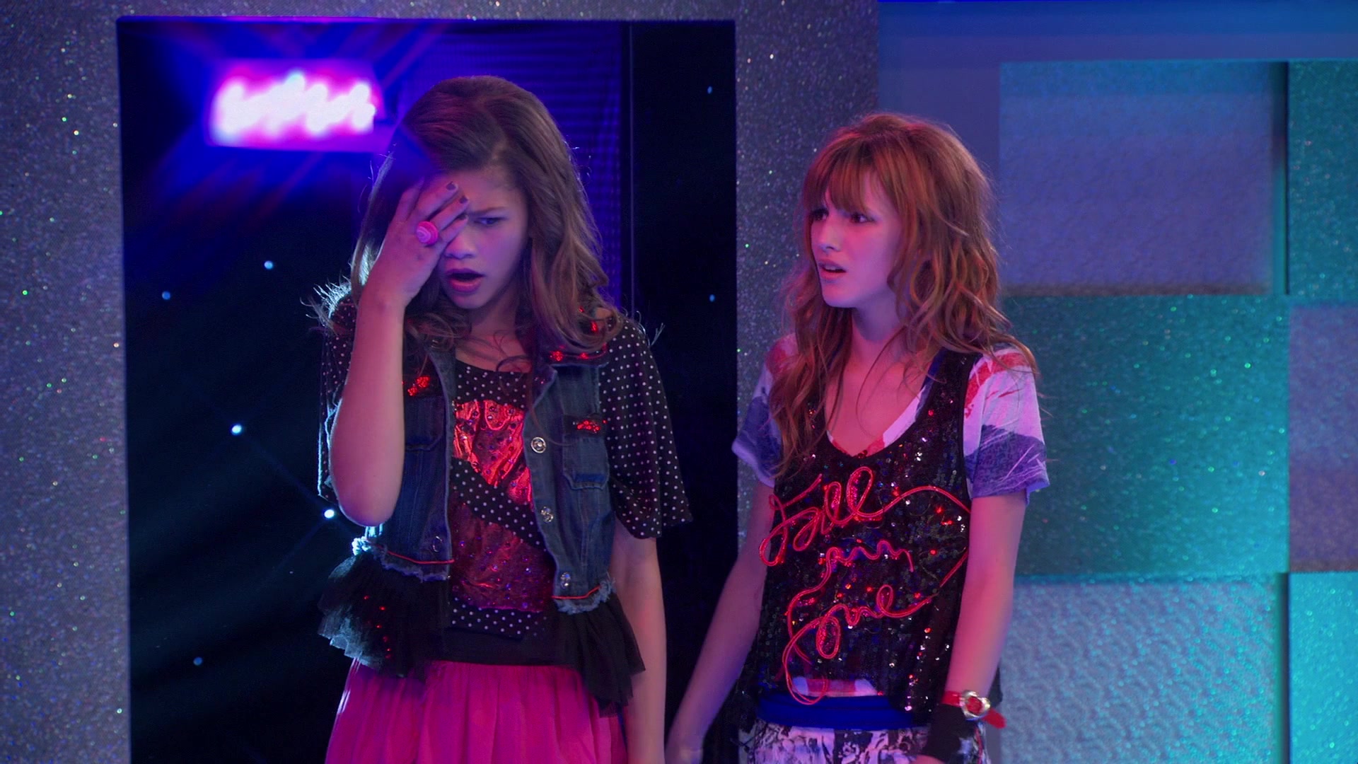 Shake_It_Up_S01E03_1080p_BTD_002675.jpg