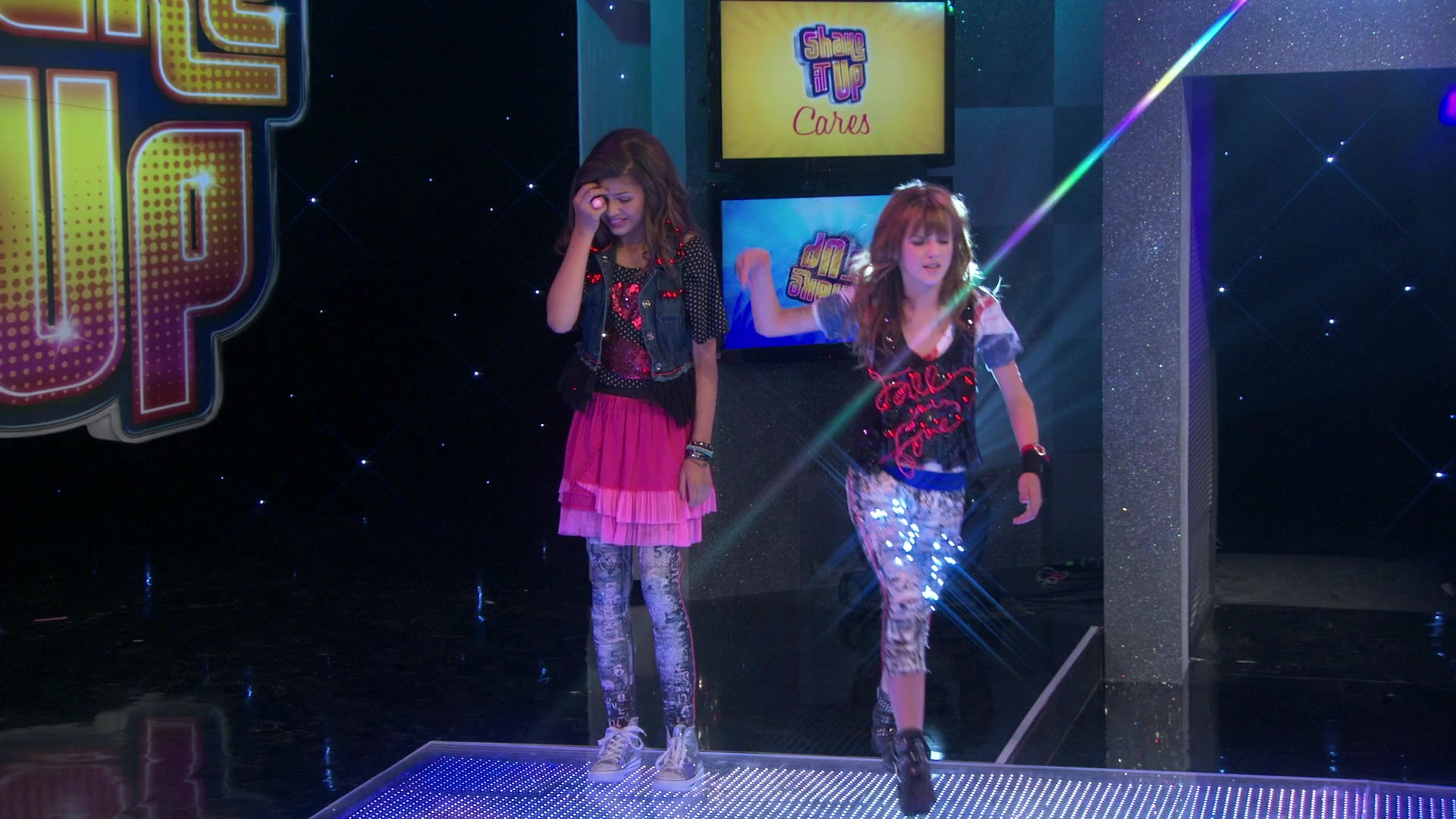 Shake_It_Up_S01E03_1080p_BTD_002679.jpg