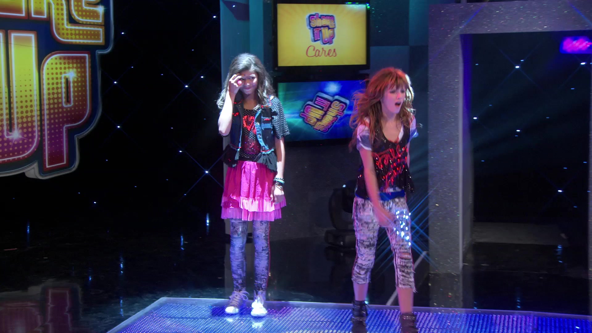 Shake_It_Up_S01E03_1080p_BTD_002680.jpg
