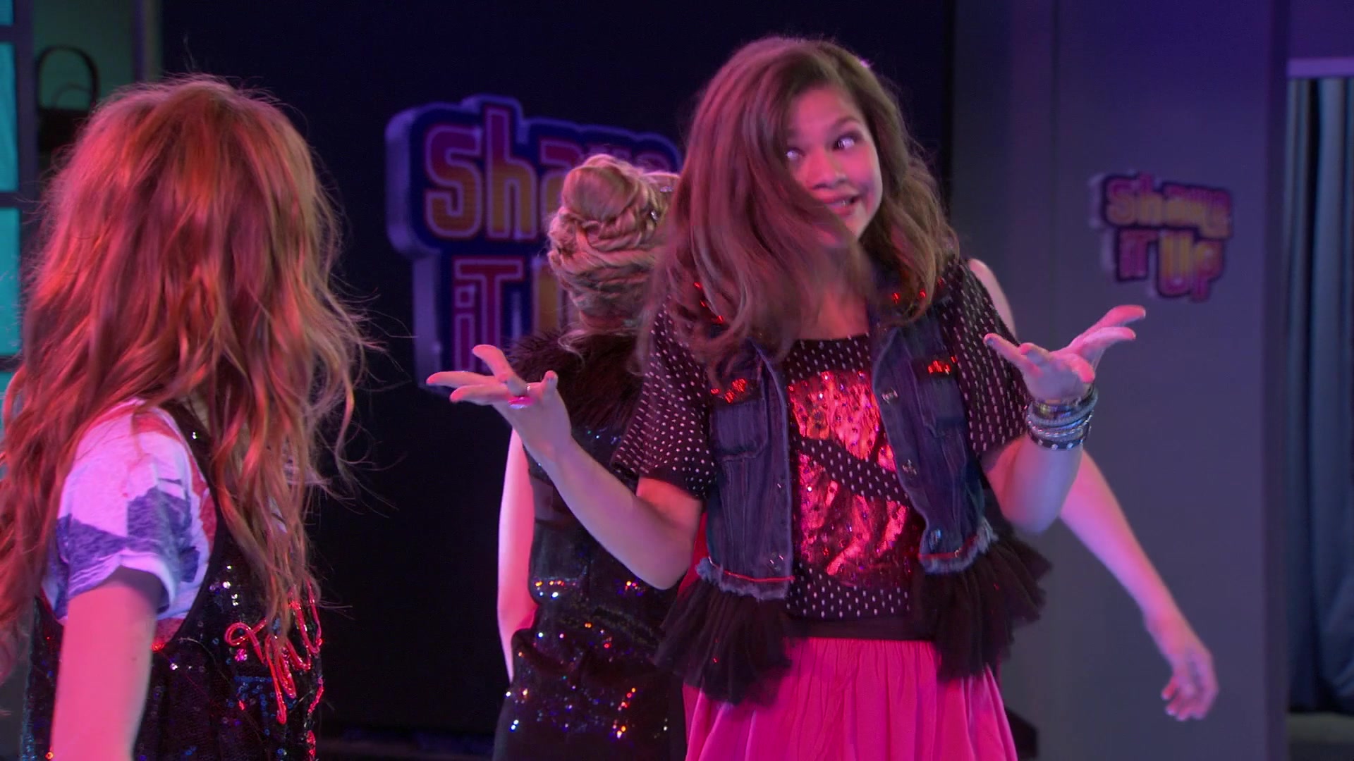 Shake_It_Up_S01E03_1080p_BTD_002714.jpg