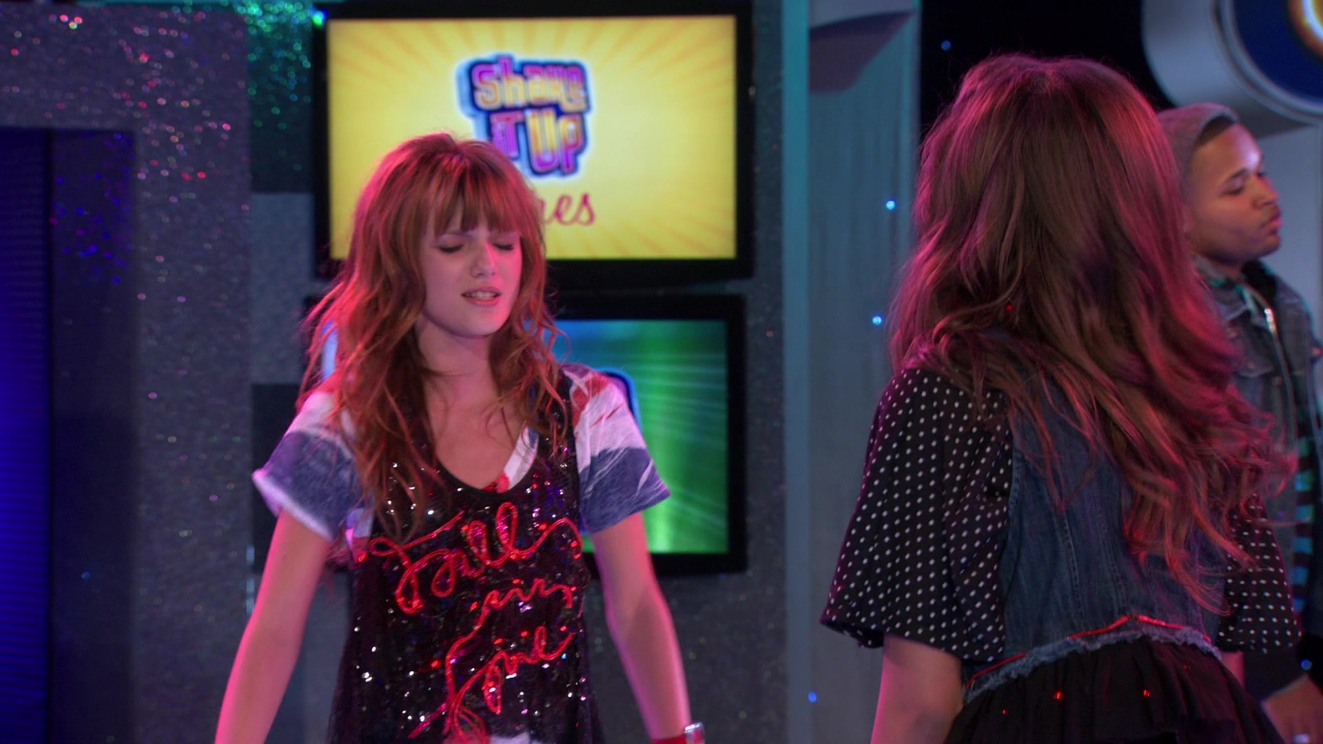 Shake_It_Up_S01E03_1080p_BTD_002720.jpg