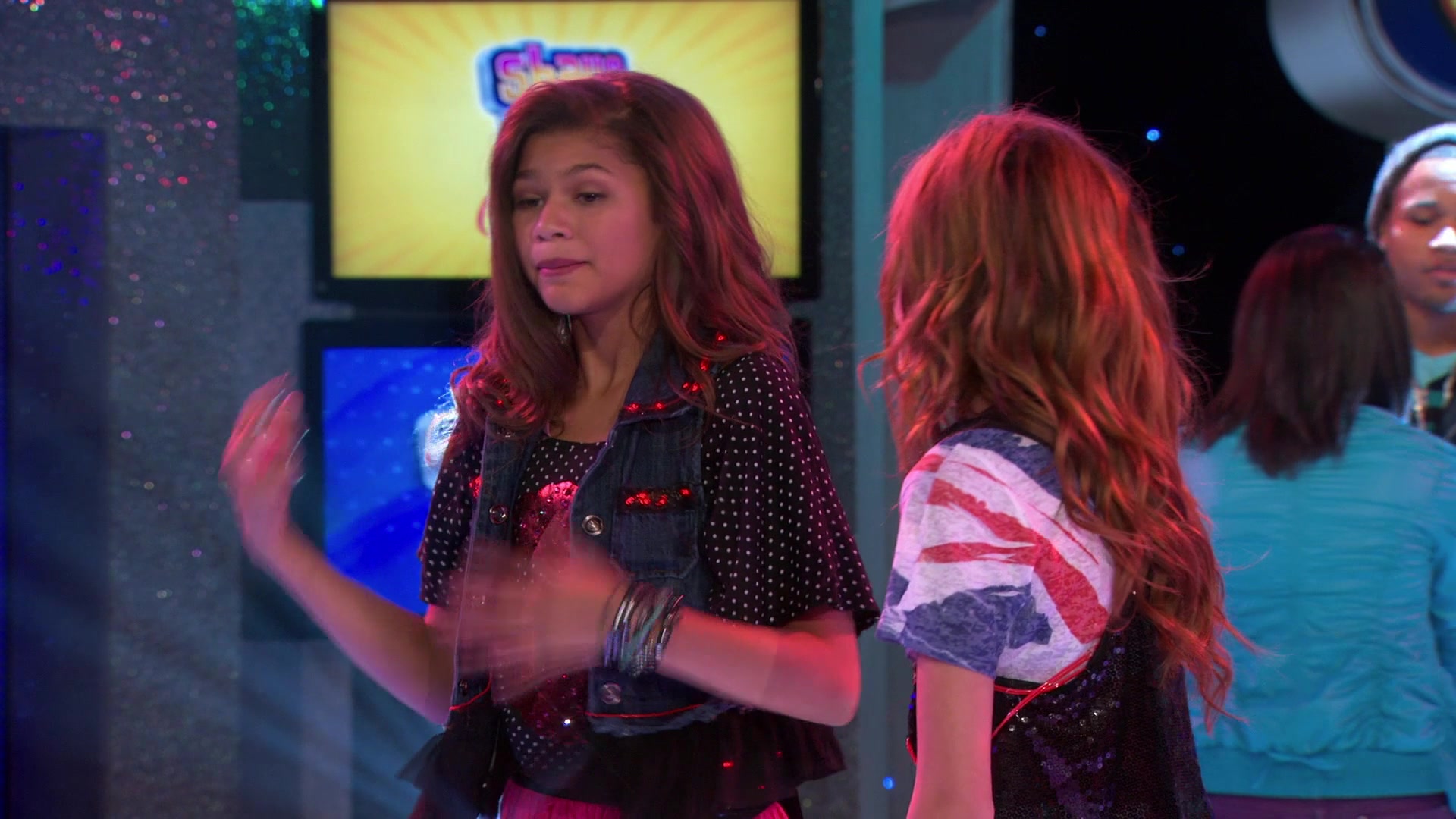Shake_It_Up_S01E03_1080p_BTD_002745.jpg