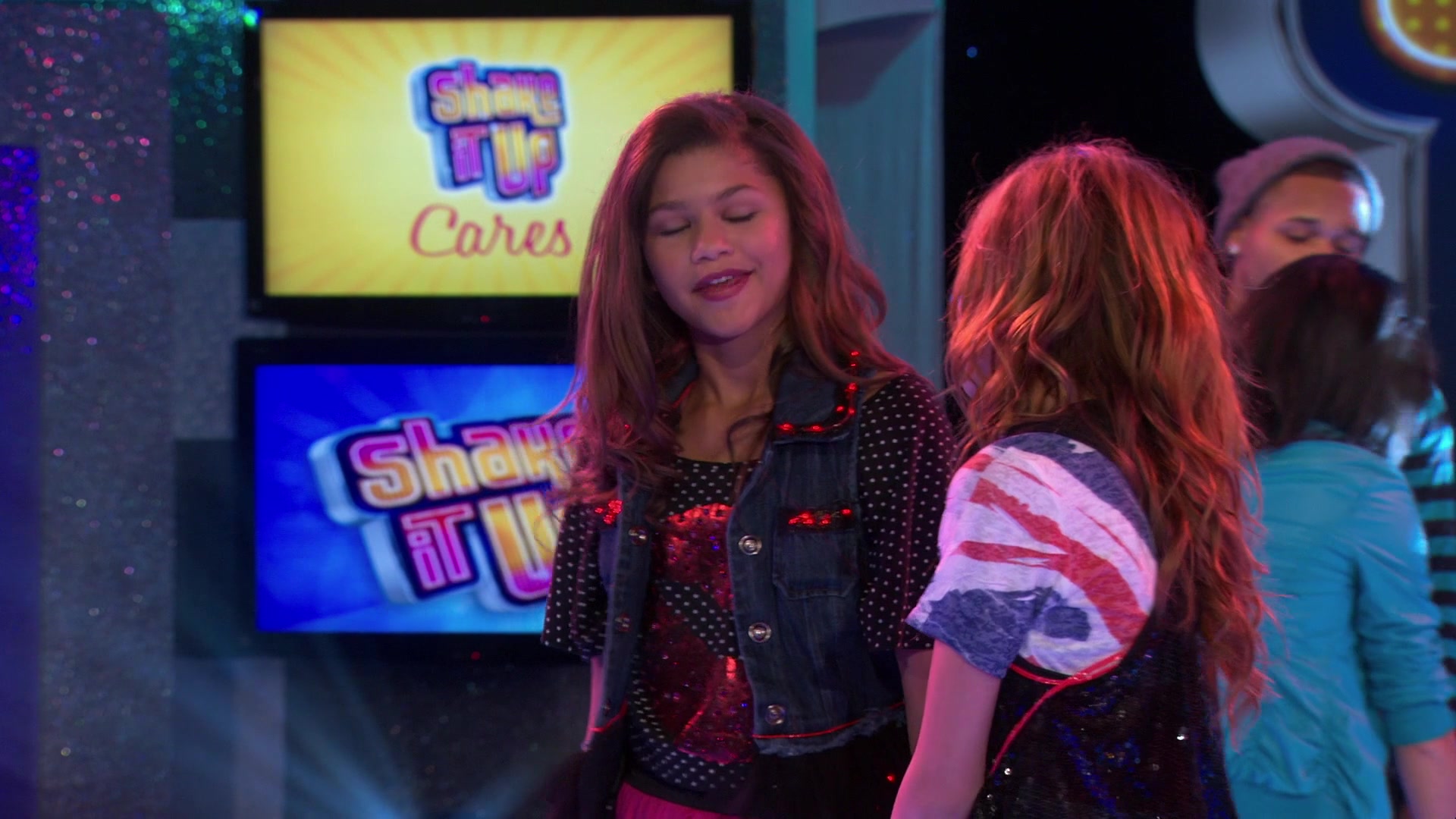 Shake_It_Up_S01E03_1080p_BTD_002765.jpg