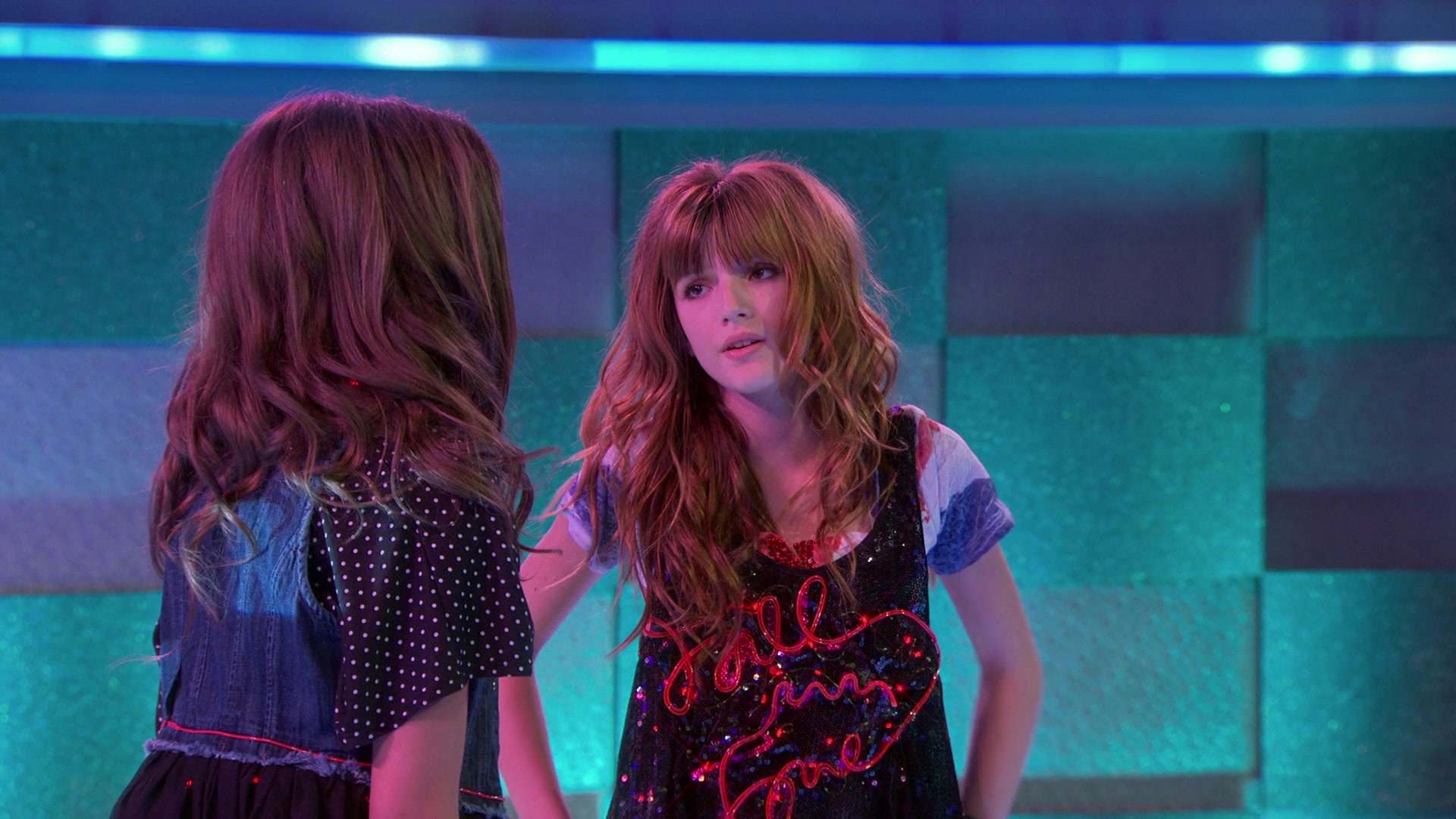 Shake_It_Up_S01E03_1080p_BTD_002891.jpg