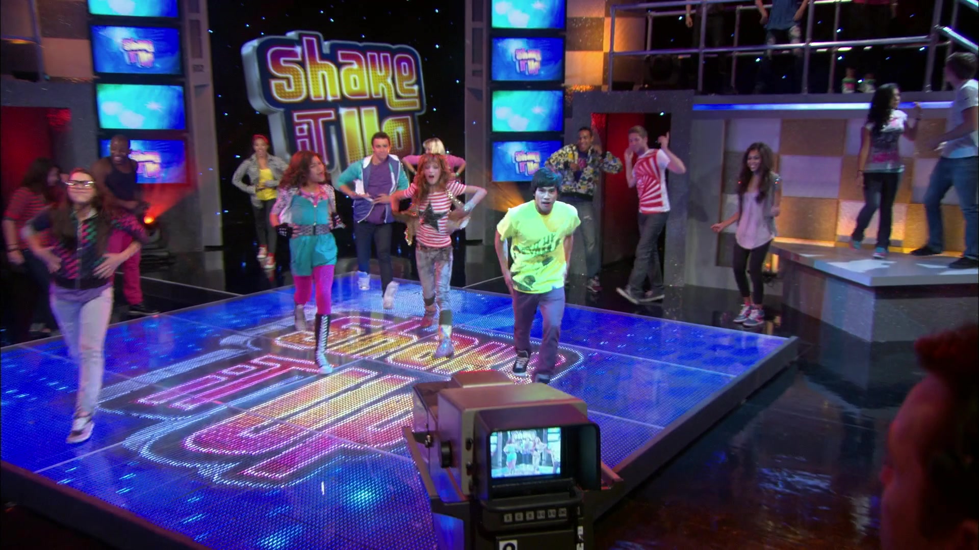 Shake_It_Up_S01E04_1080p_BTD_000023.jpg Shake_It_Up_S01E04_1080p_BTD_000023.jpg