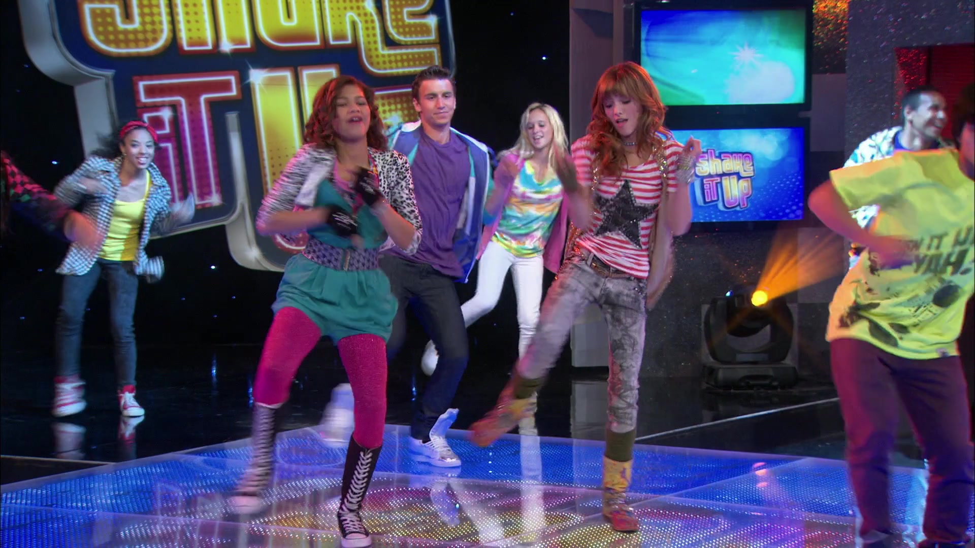 Shake_It_Up_S01E04_1080p_BTD_000027.jpg