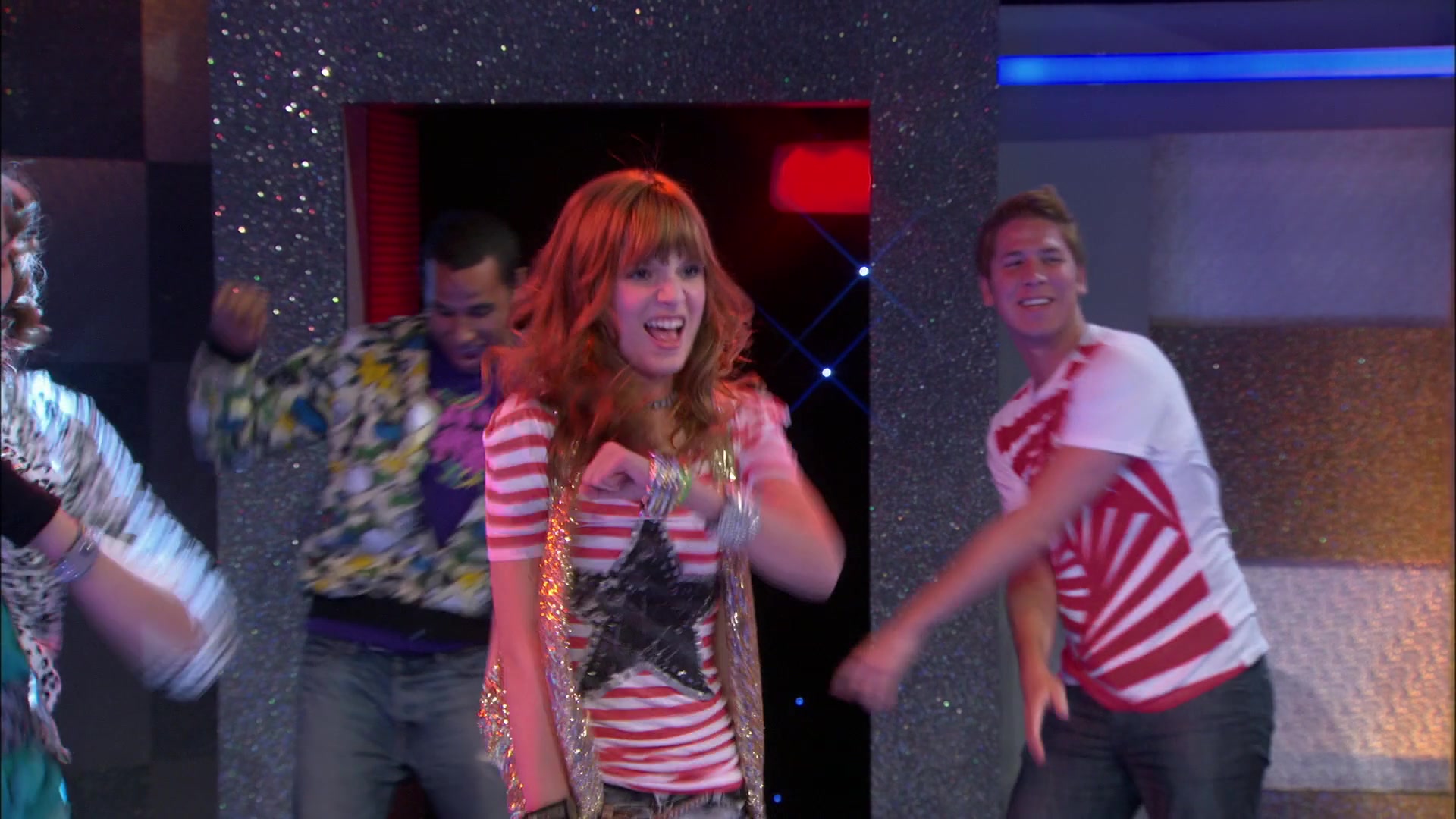 Shake_It_Up_S01E04_1080p_BTD_000032.jpg