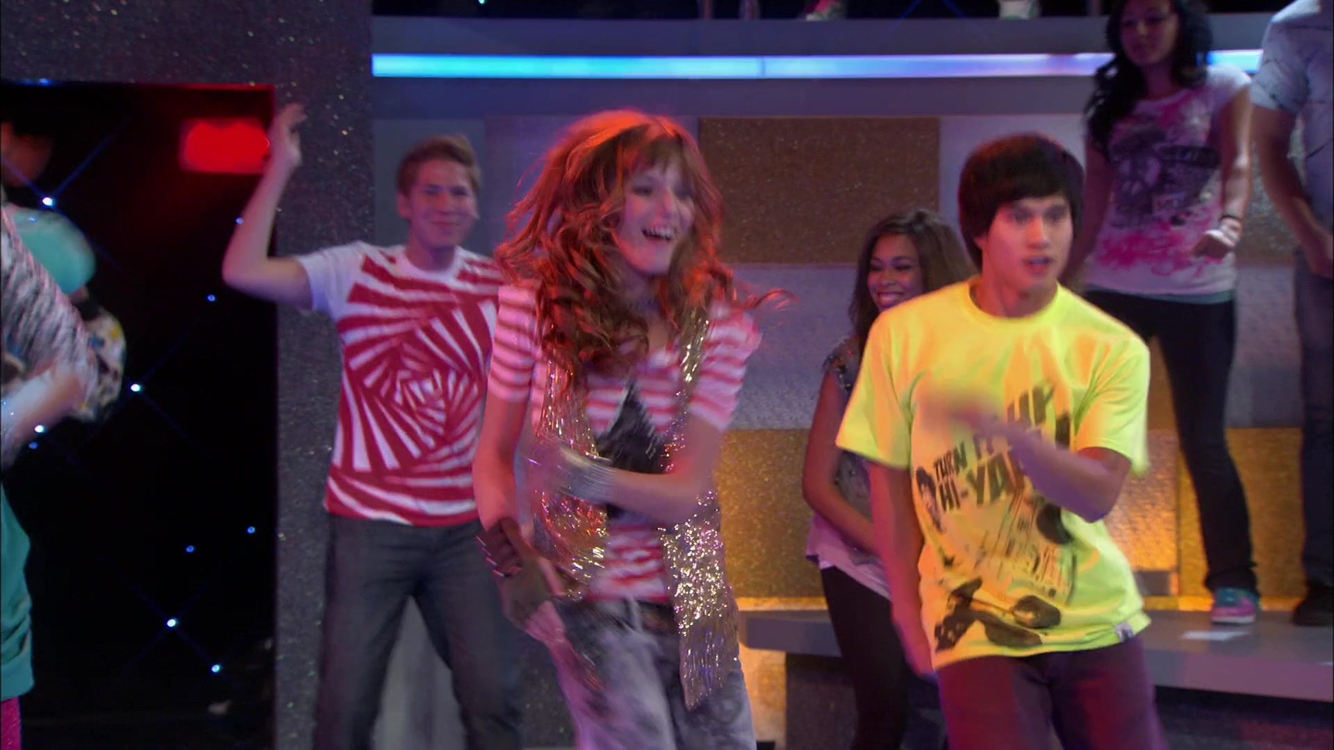 Shake_It_Up_S01E04_1080p_BTD_000041.jpg