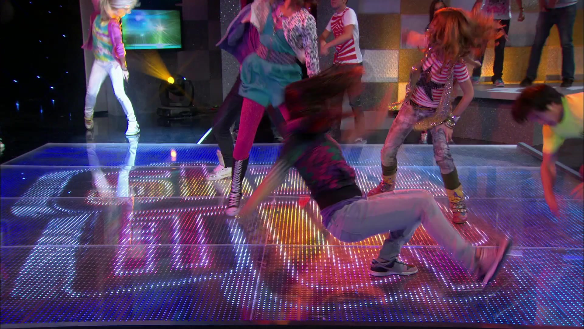 Shake_It_Up_S01E04_1080p_BTD_000066.jpg