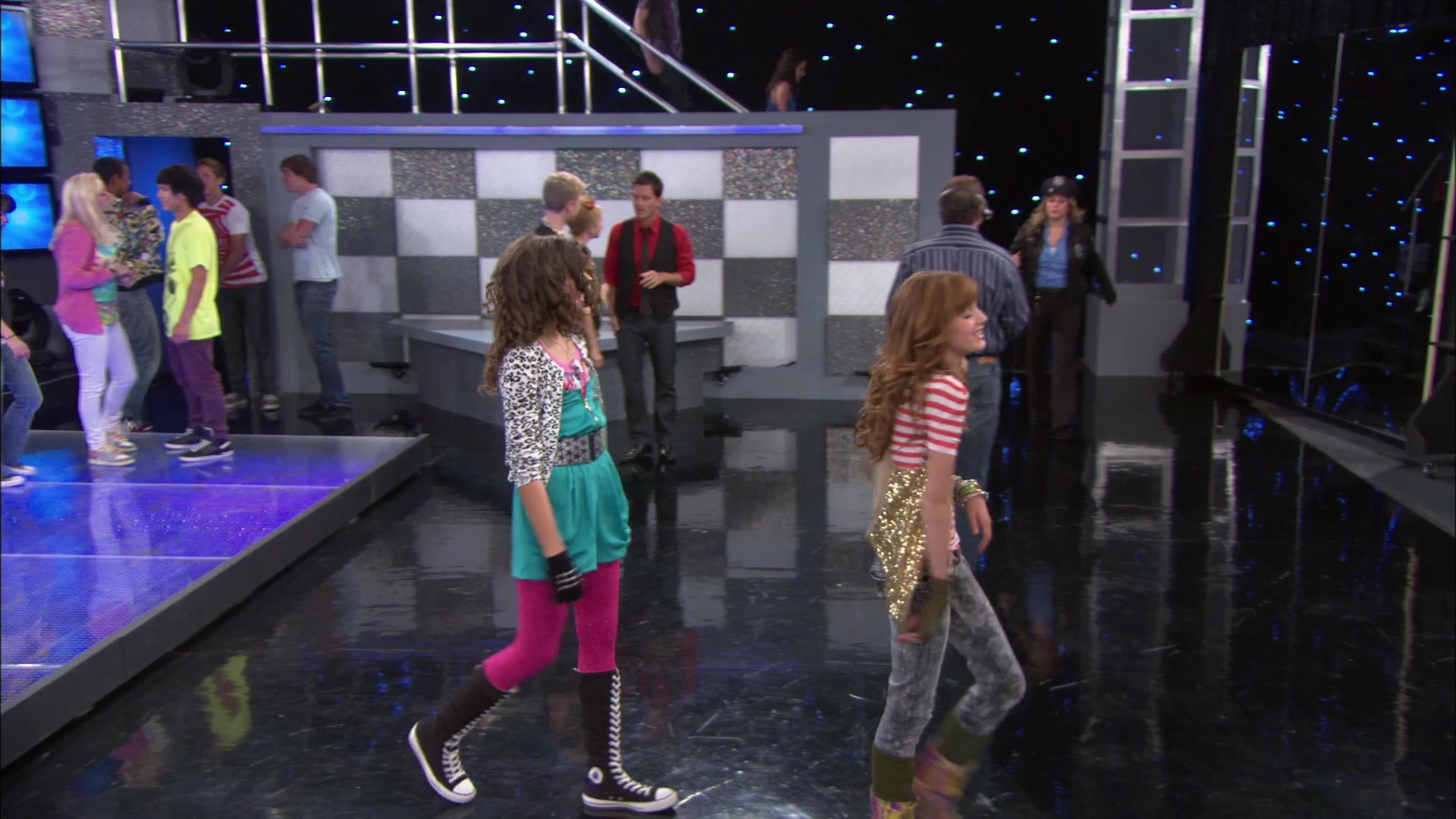 Shake_It_Up_S01E04_1080p_BTD_000152.jpg