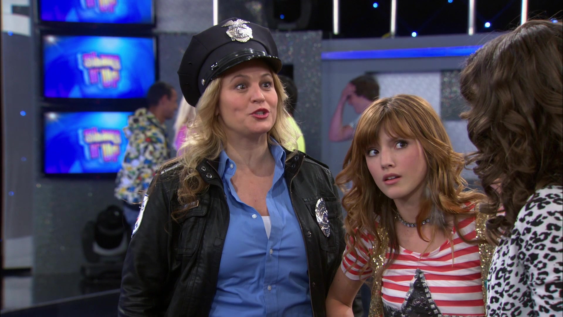 Shake_It_Up_S01E04_1080p_BTD_000241.jpg