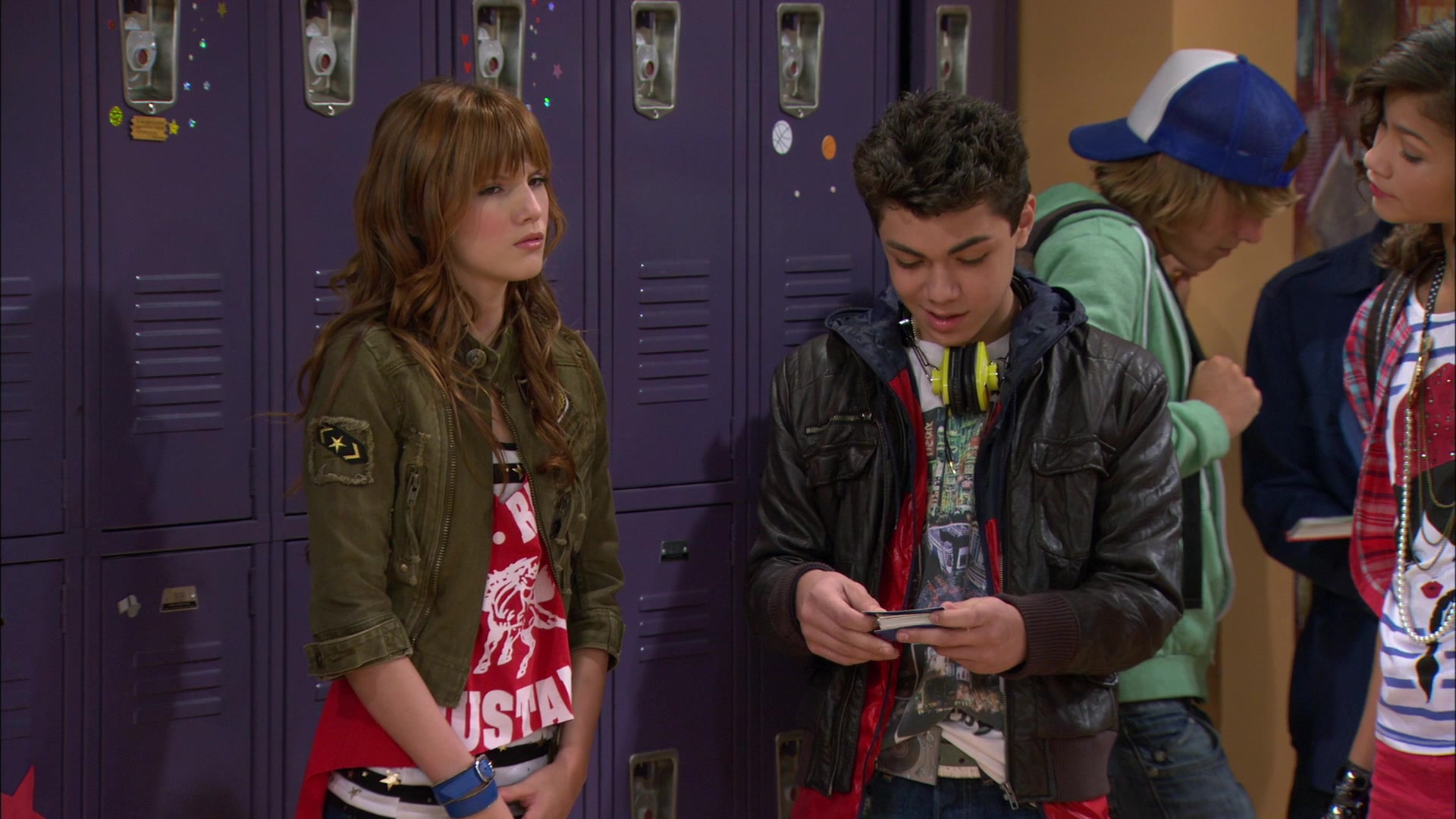 Shake_It_Up_S01E04_1080p_BTD_000642.jpg