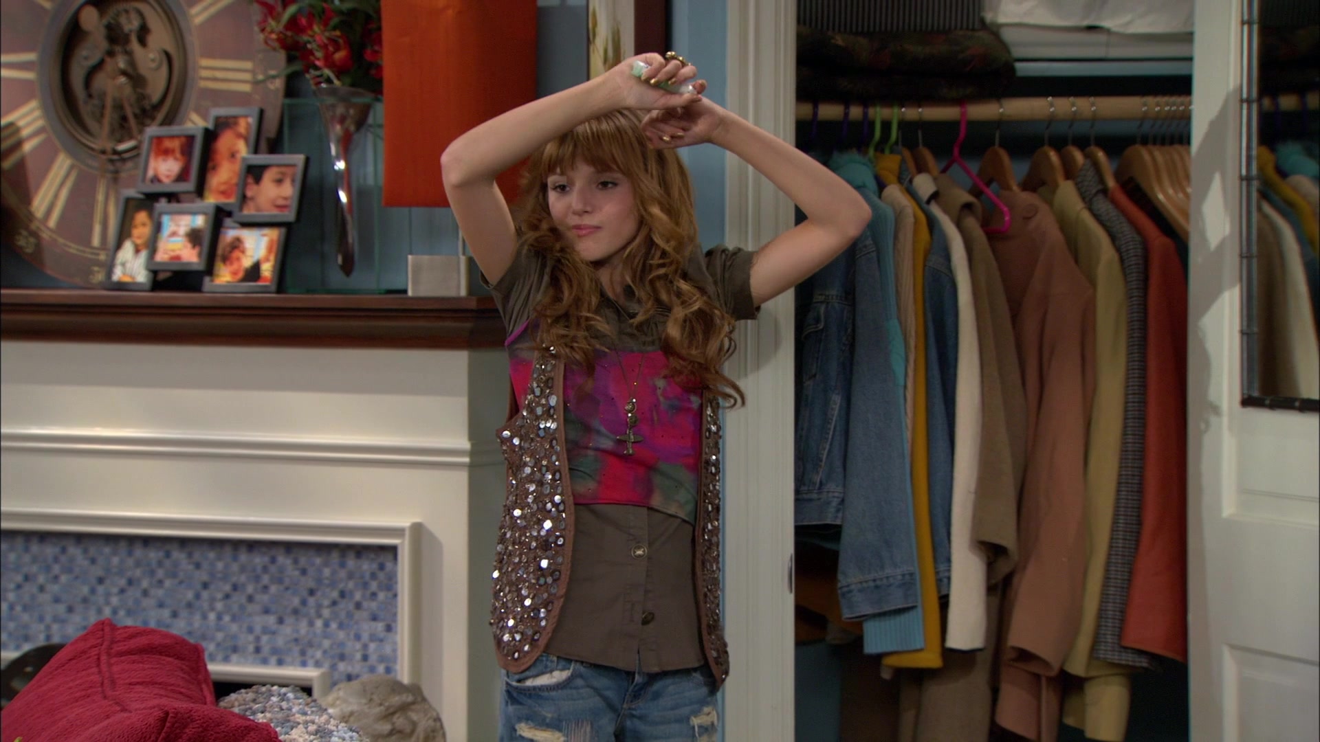 Shake_It_Up_S01E04_1080p_BTD_000959.jpg Shake_It_Up_S01E04_1080p_BTD_000959.jpg