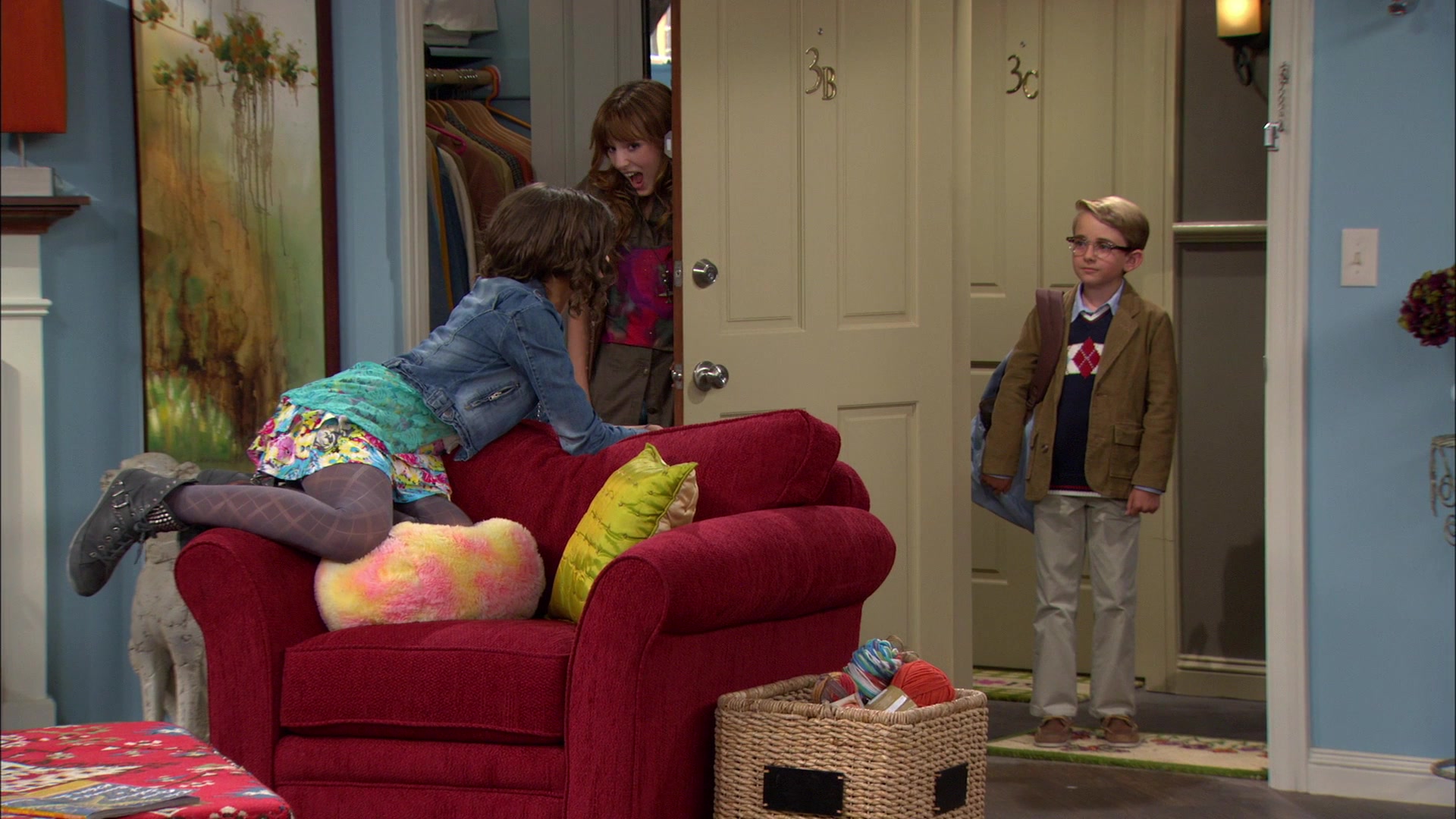 Shake_It_Up_S01E04_1080p_BTD_001033.jpg