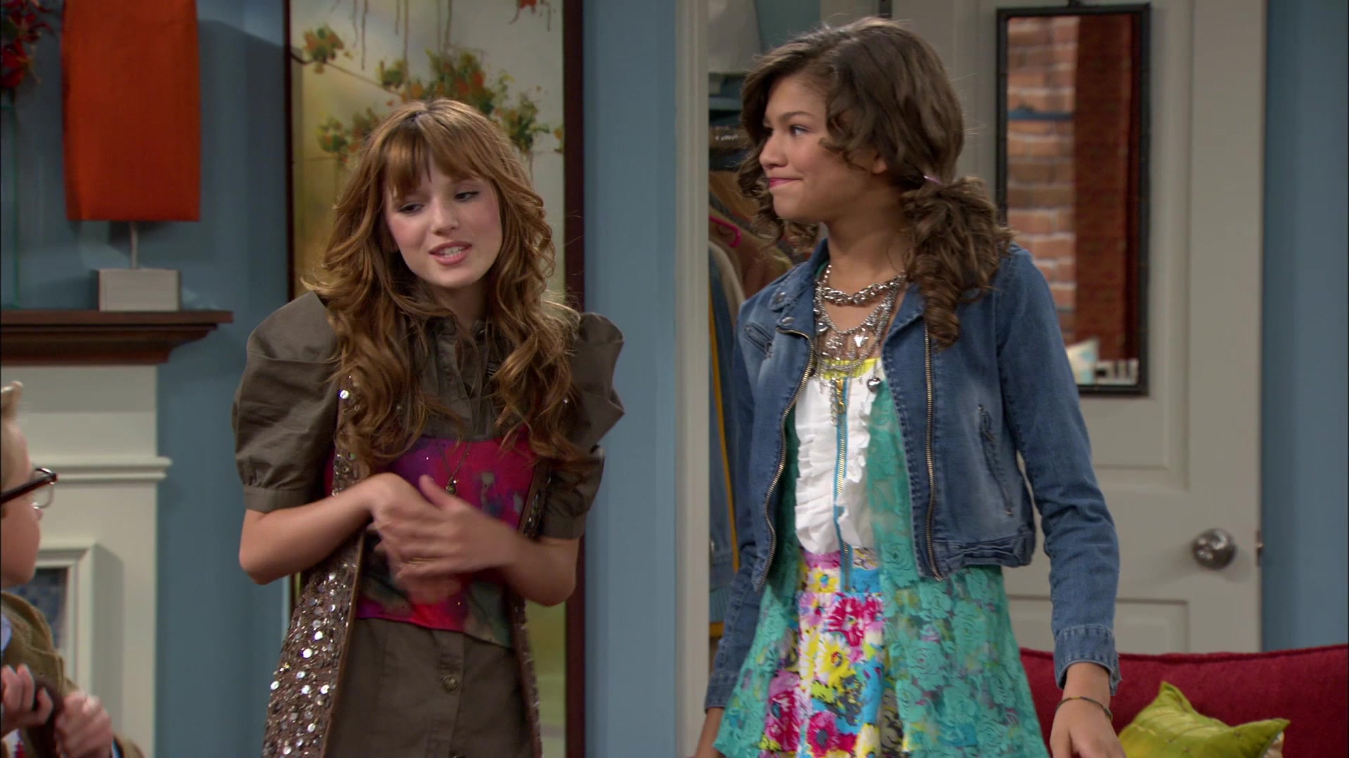 Shake_It_Up_S01E04_1080p_BTD_001075.jpg