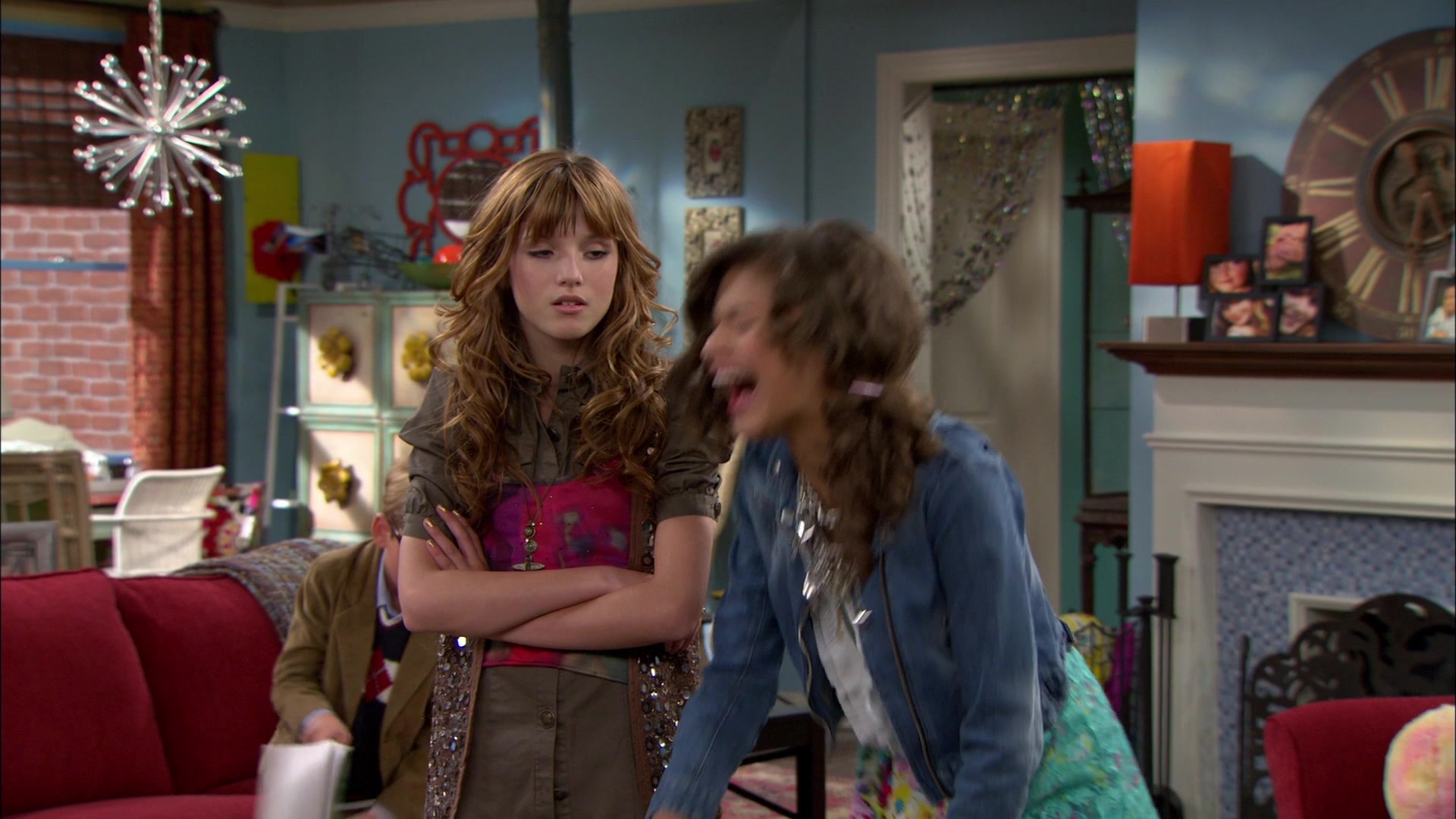 Shake_It_Up_S01E04_1080p_BTD_001146.jpg