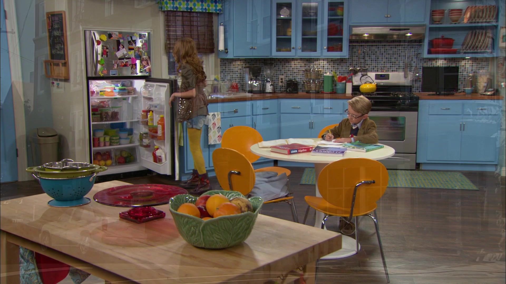 Shake_It_Up_S01E04_1080p_BTD_001163.jpg