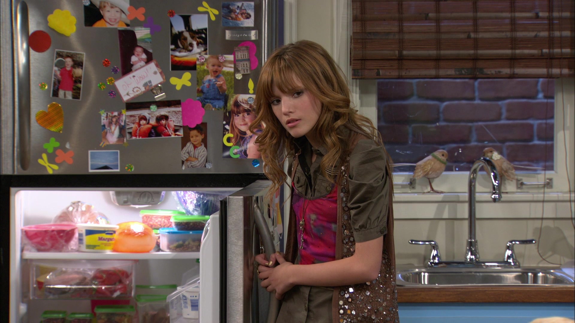 Shake_It_Up_S01E04_1080p_BTD_001185.jpg