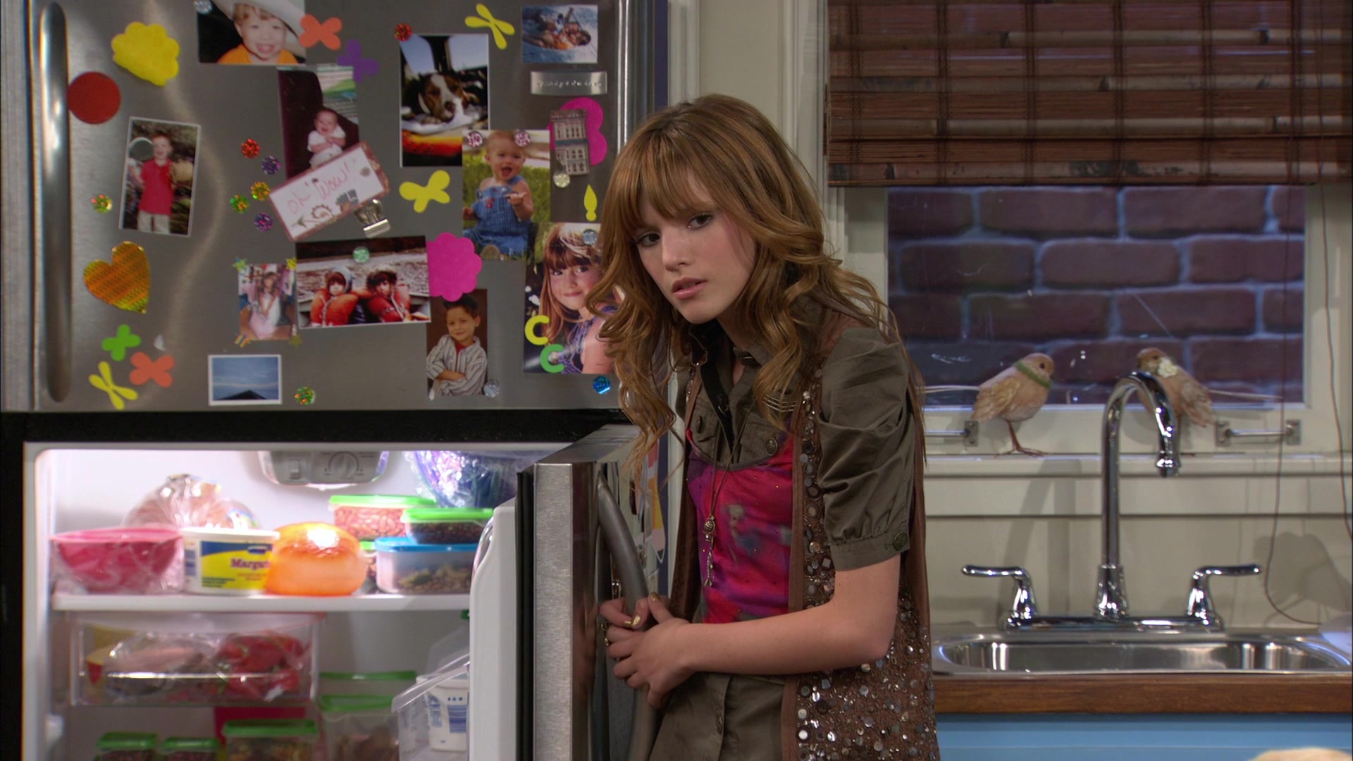 Shake_It_Up_S01E04_1080p_BTD_001186.jpg