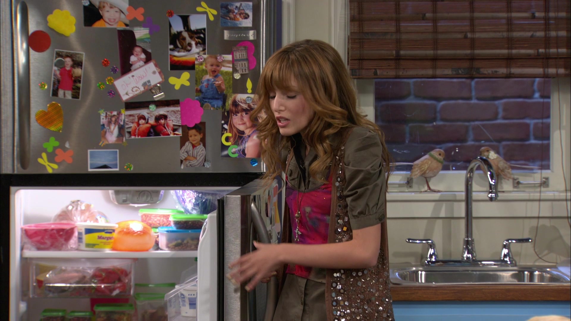 Shake_It_Up_S01E04_1080p_BTD_001187.jpg