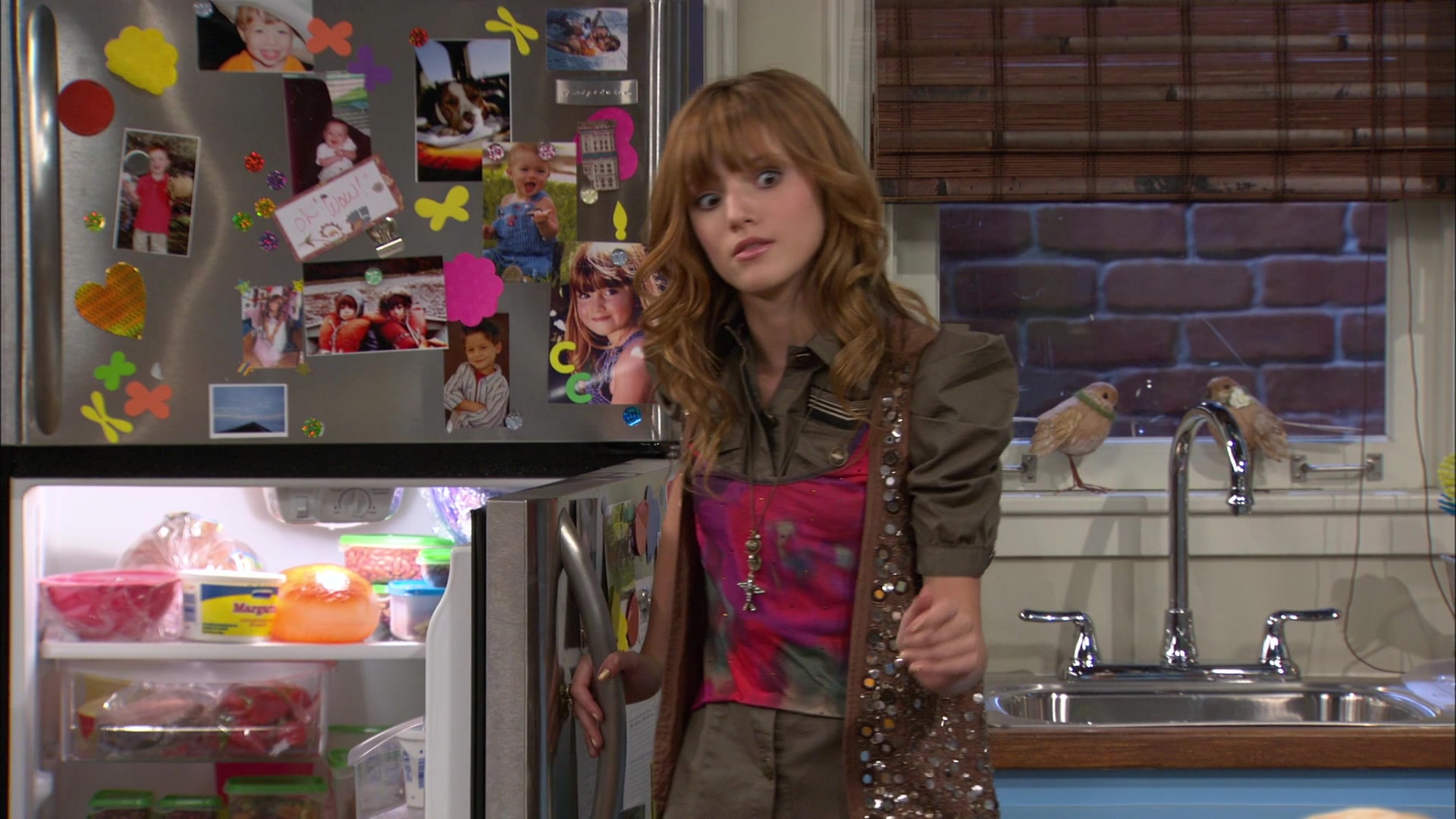 Shake_It_Up_S01E04_1080p_BTD_001194.jpg