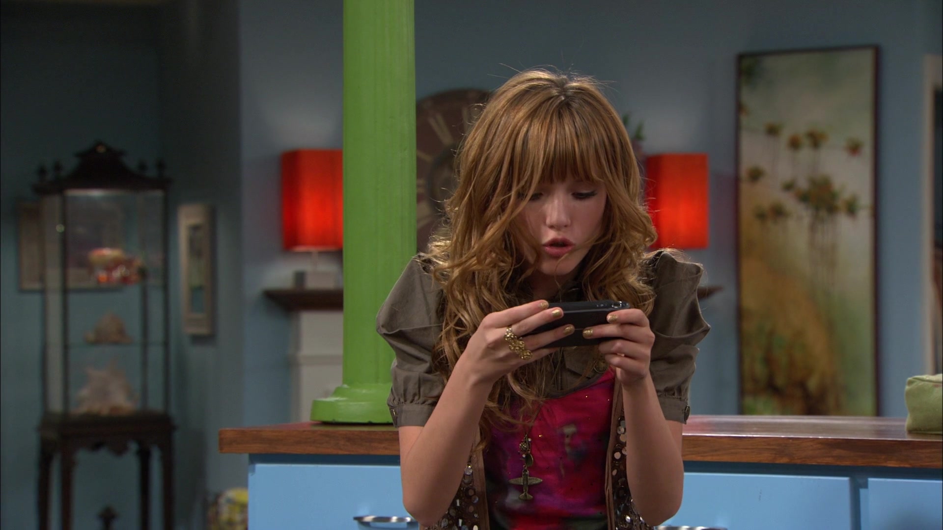 Shake_It_Up_S01E04_1080p_BTD_001252.jpg